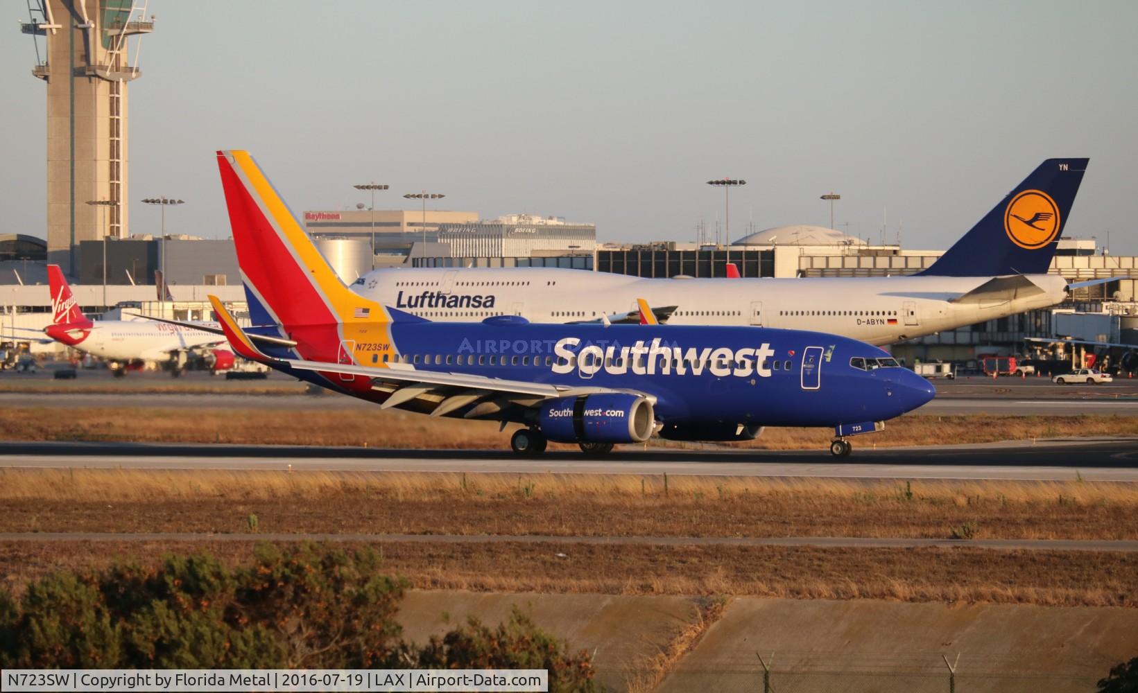 N723SW, 1999 Boeing 737-7H4 C/N 27855, Southwest