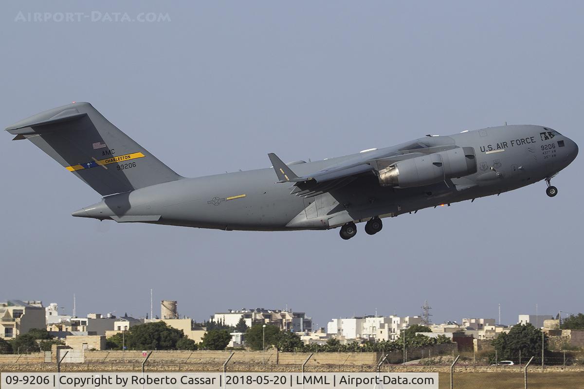 09-9206, 2010 Boeing C-17A Globemaster III C/N 50230/F229/P206, Runway 13