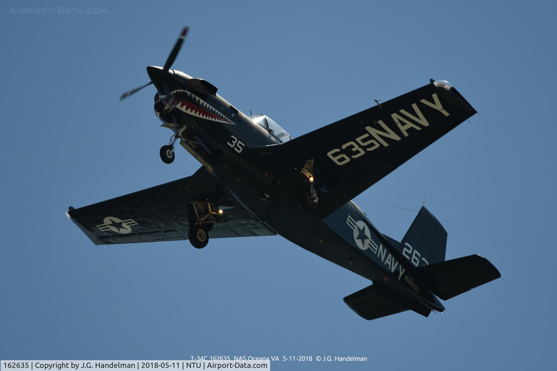 162635, Beech T-34C Mentor C/N GL-320, On Final to NAS Oceana.