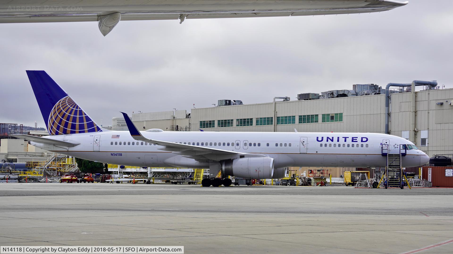 N14118, 1997 Boeing 757-224 C/N 27560, SFO 2018.