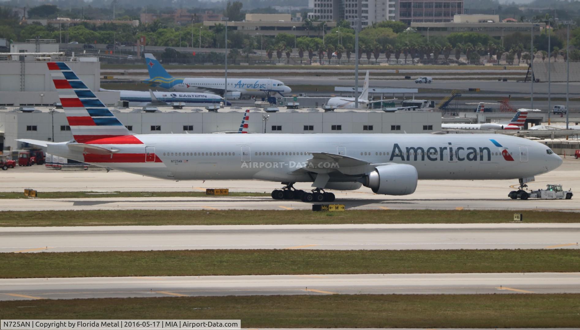 N725AN, 2013 Boeing 777-323/ER C/N 41666, American