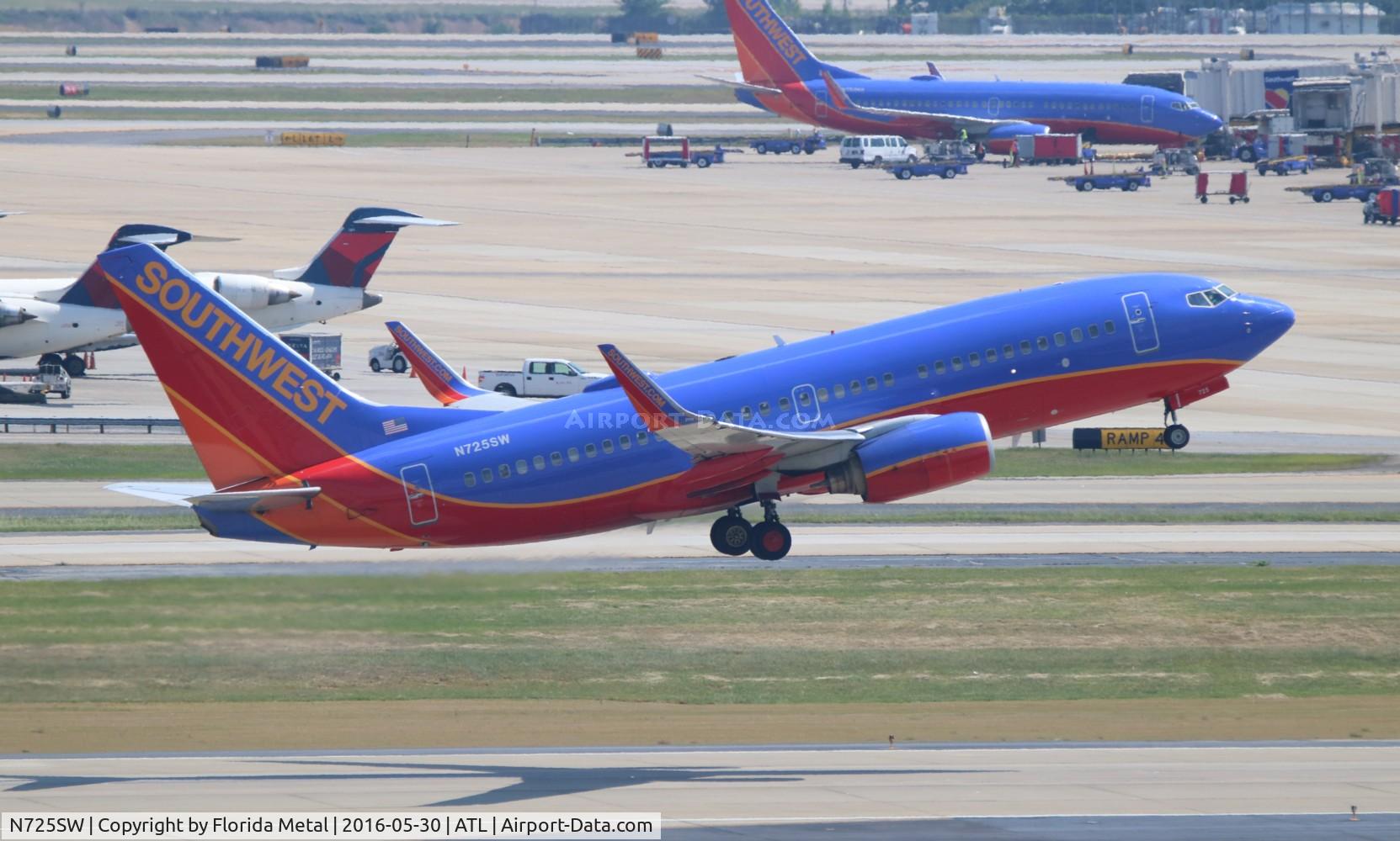 N725SW, 1999 Boeing 737-7H4 C/N 27857, Southwest