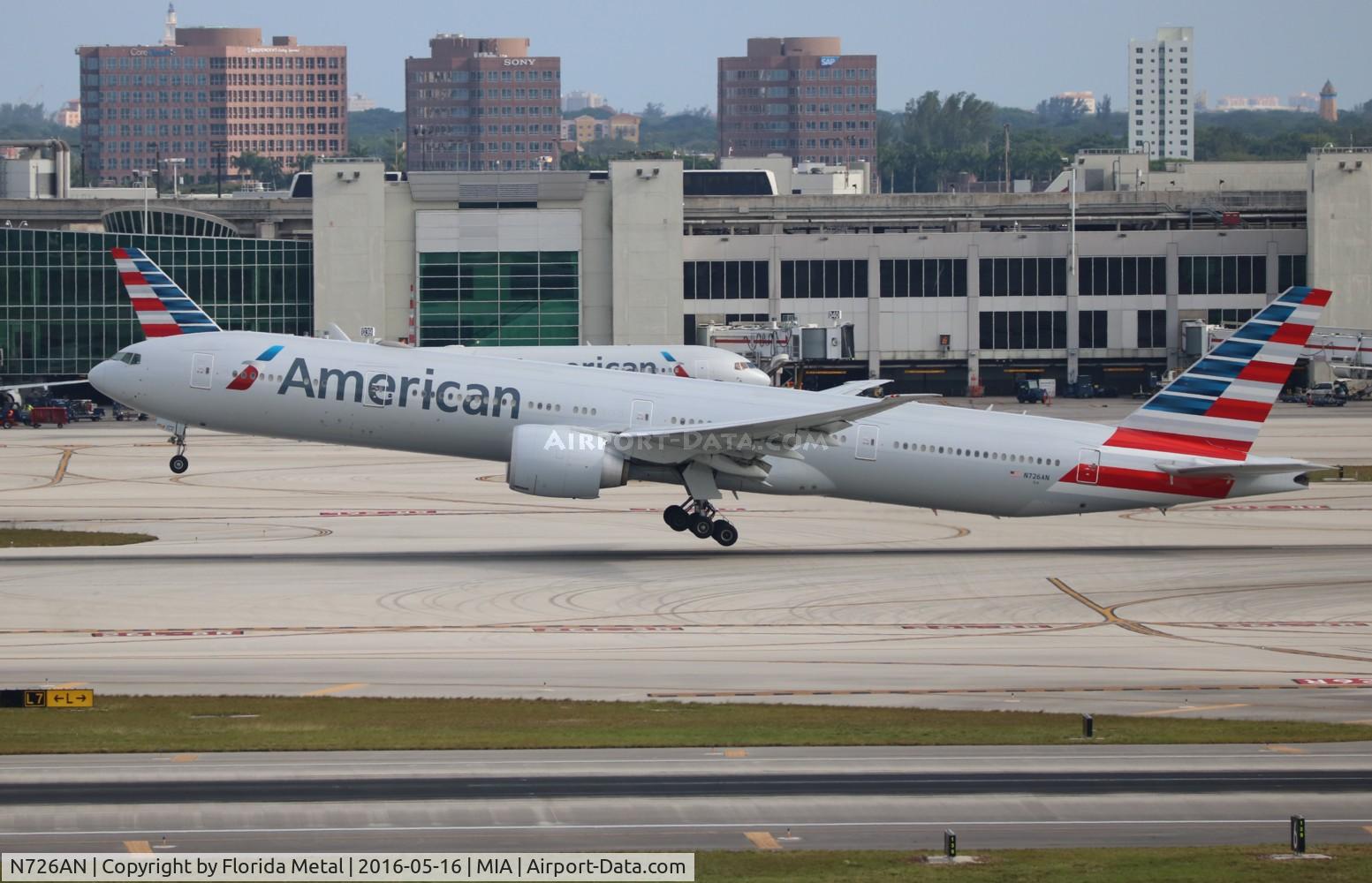 N726AN, 2013 Boeing 777-323/ER C/N 31550, American
