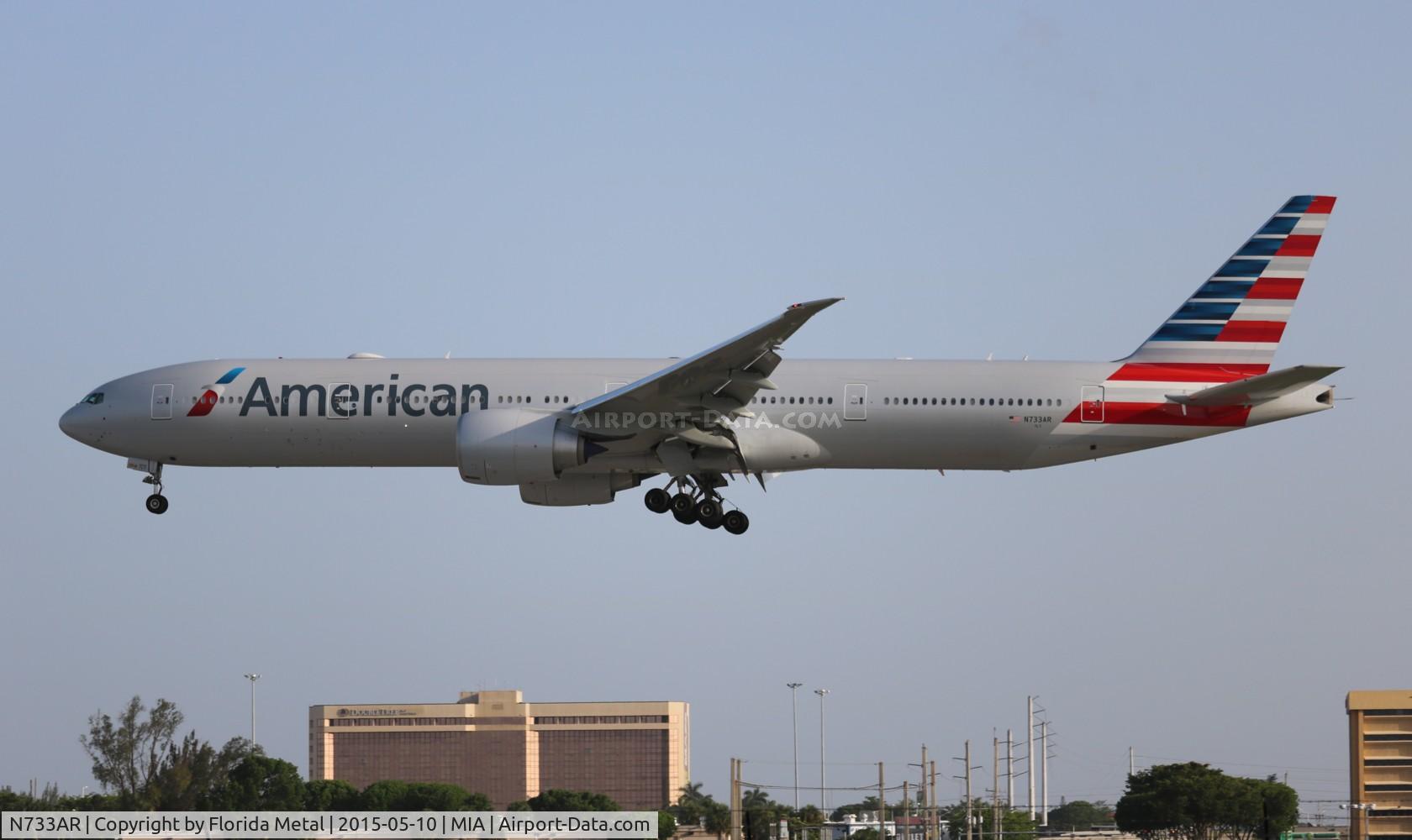 N733AR, 2015 Boeing 777-323/ER C/N 33524, American