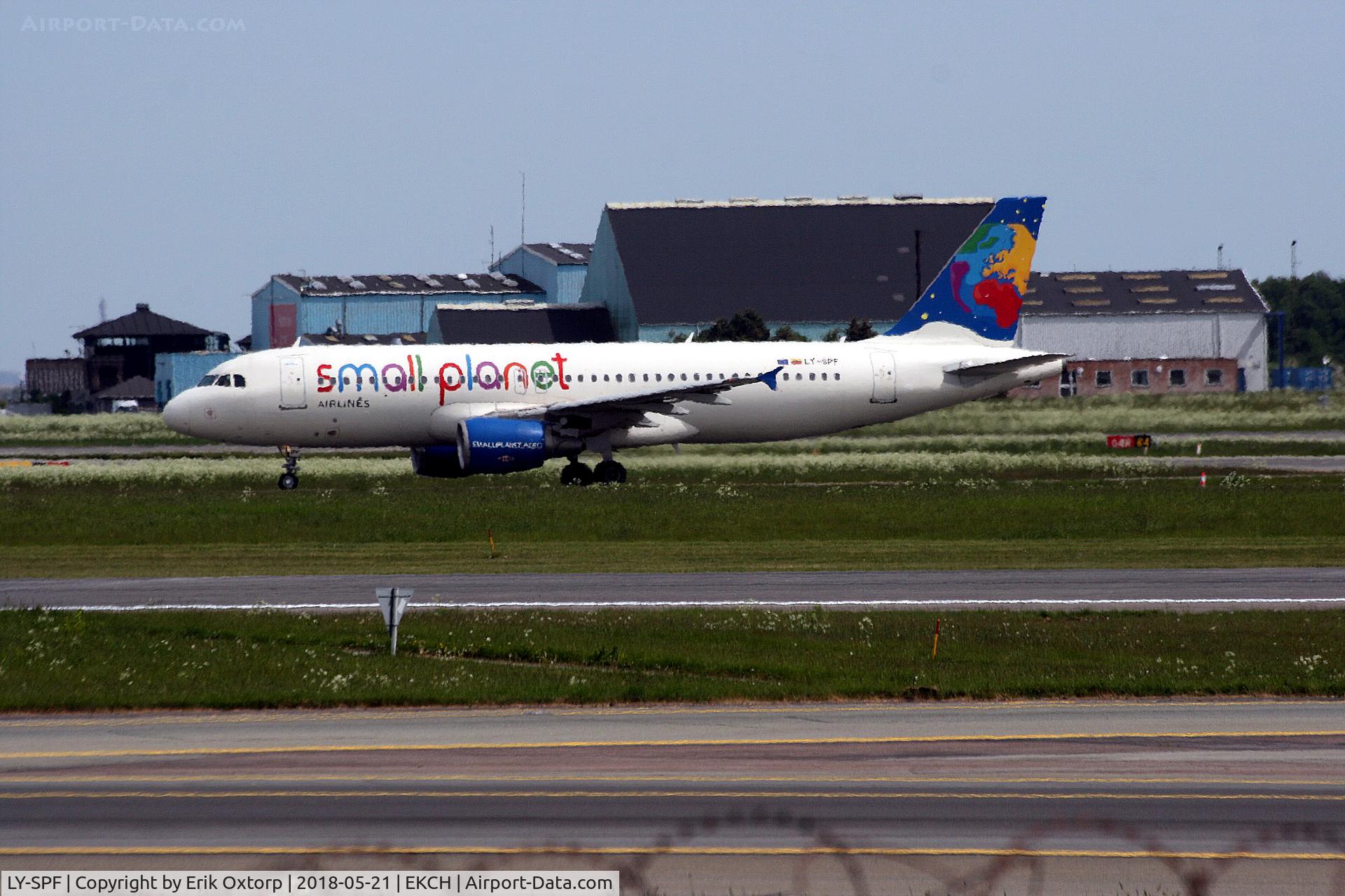 LY-SPF, 1999 Airbus A320-214 C/N 967, LY-SPF landed rw 22L