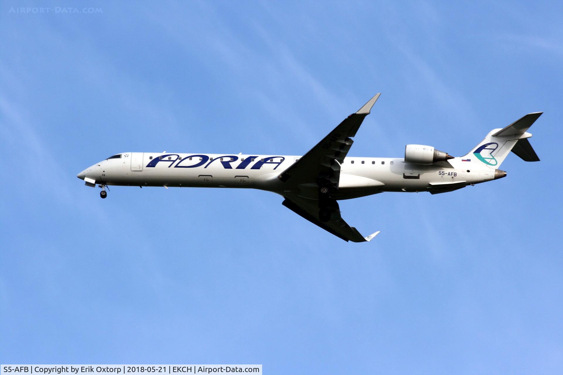 S5-AFB, 2006 Bombardier CRJ-900 (CL-600-2D24) C/N 15087, S5-AFB landing rw 04R