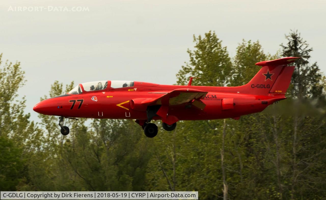 C-GDLG, 1971 Aero L-29 Delfin C/N 194146, Approaching rwy at Carp AP.