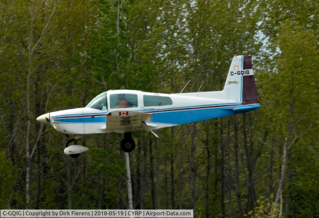 C-GQIG, 1977 American Aviation AA-5A Traveler C/N AA5A-0379, Approaching the runway.