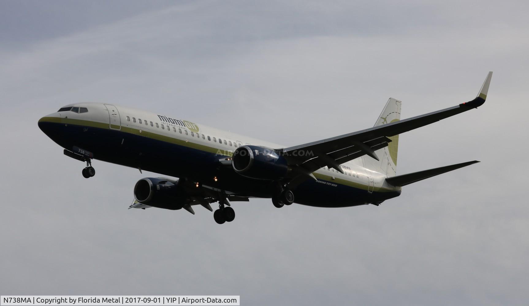 N738MA, 2004 Boeing 737-8Q8 C/N 32799, Miami Air