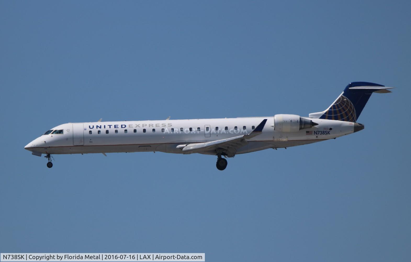 N738SK, 2005 Bombardier CRJ-700 (CL-600-2C10) Regional Jet C/N 10195, United Express