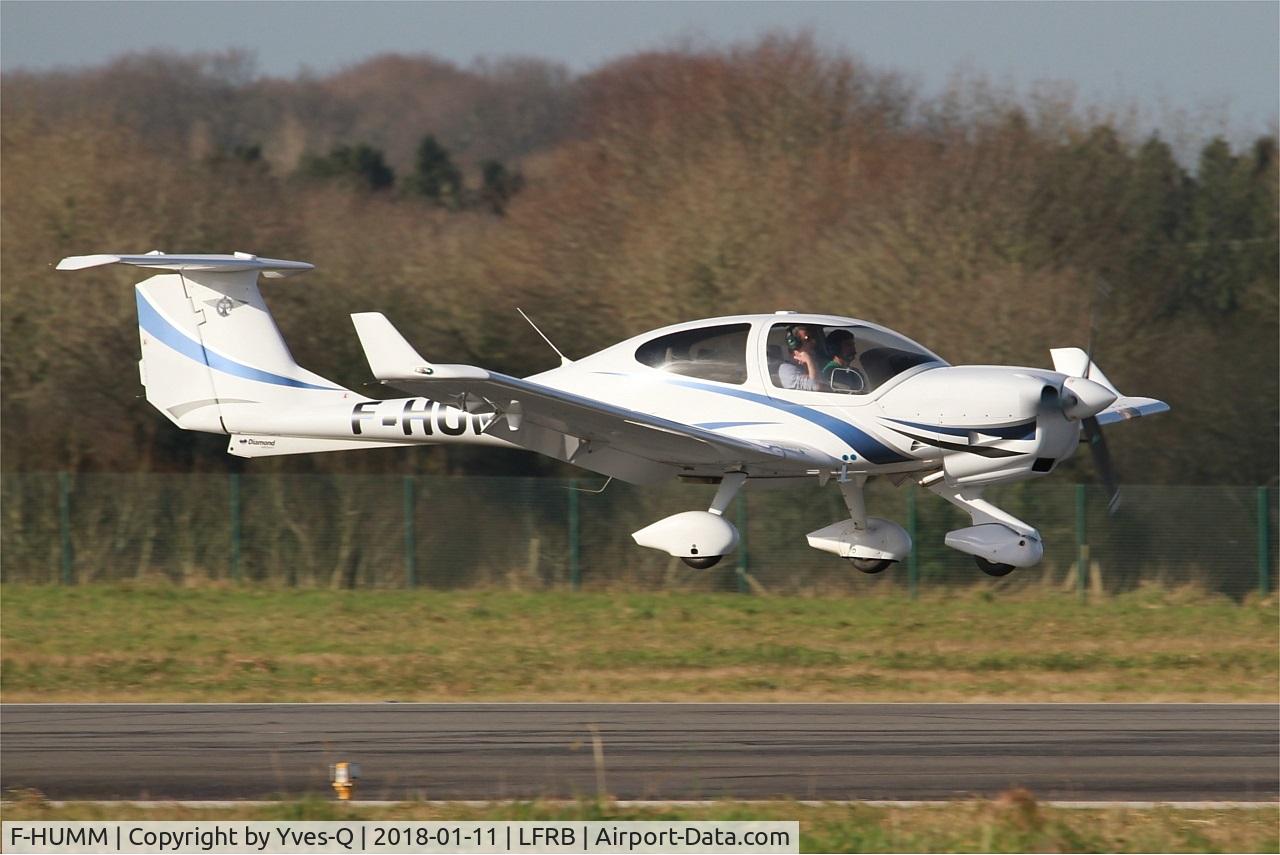 F-HUMM, Diamond DA-40 Diamond Star C/N D4.357, Diamond DA-40 Diamond Star, Landing rwy 07R, Brest-Bretagne airport (LFRB-BES)