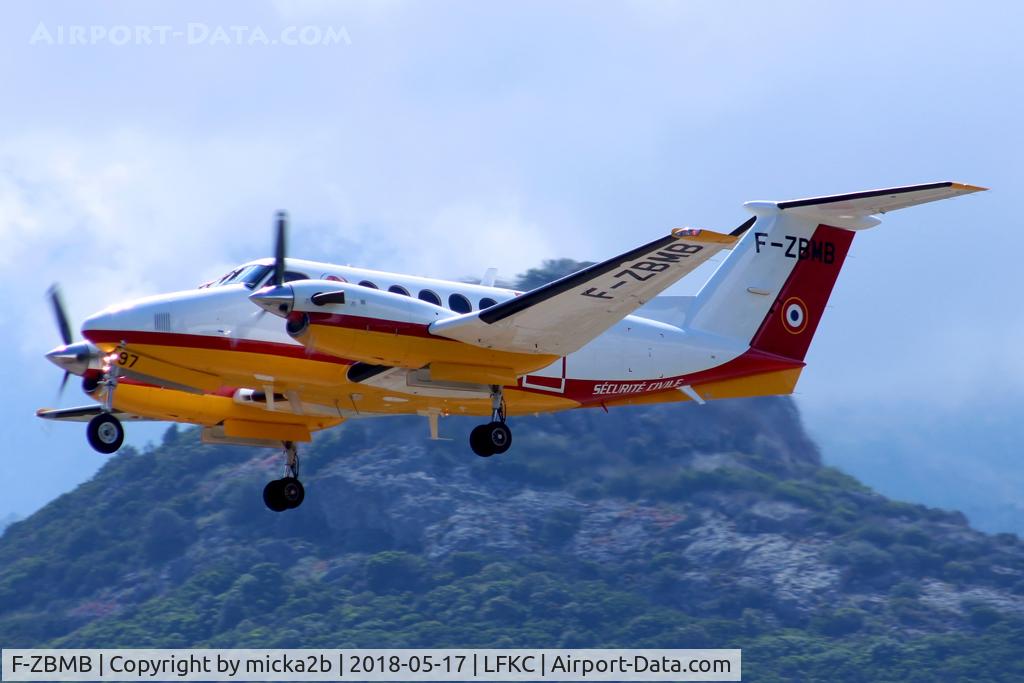 F-ZBMB, 1990 Beech 200 Super King Air C/N BB-1379, Take off