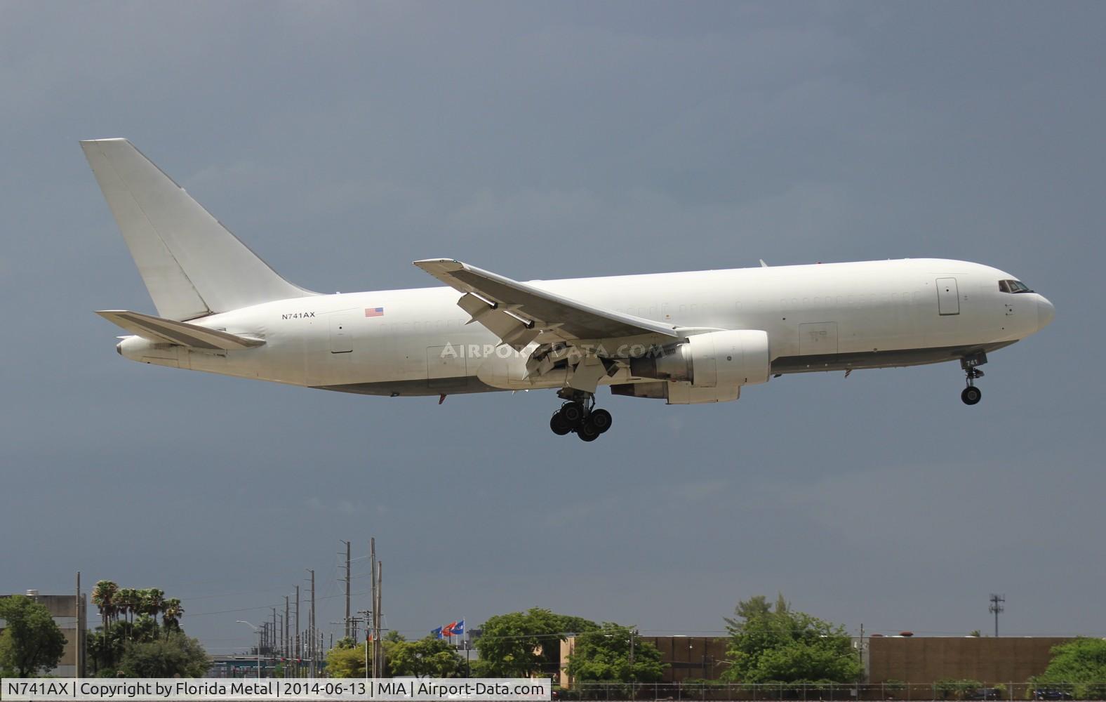N741AX, 1982 Boeing 767-232 C/N 22215, ABX 767-200