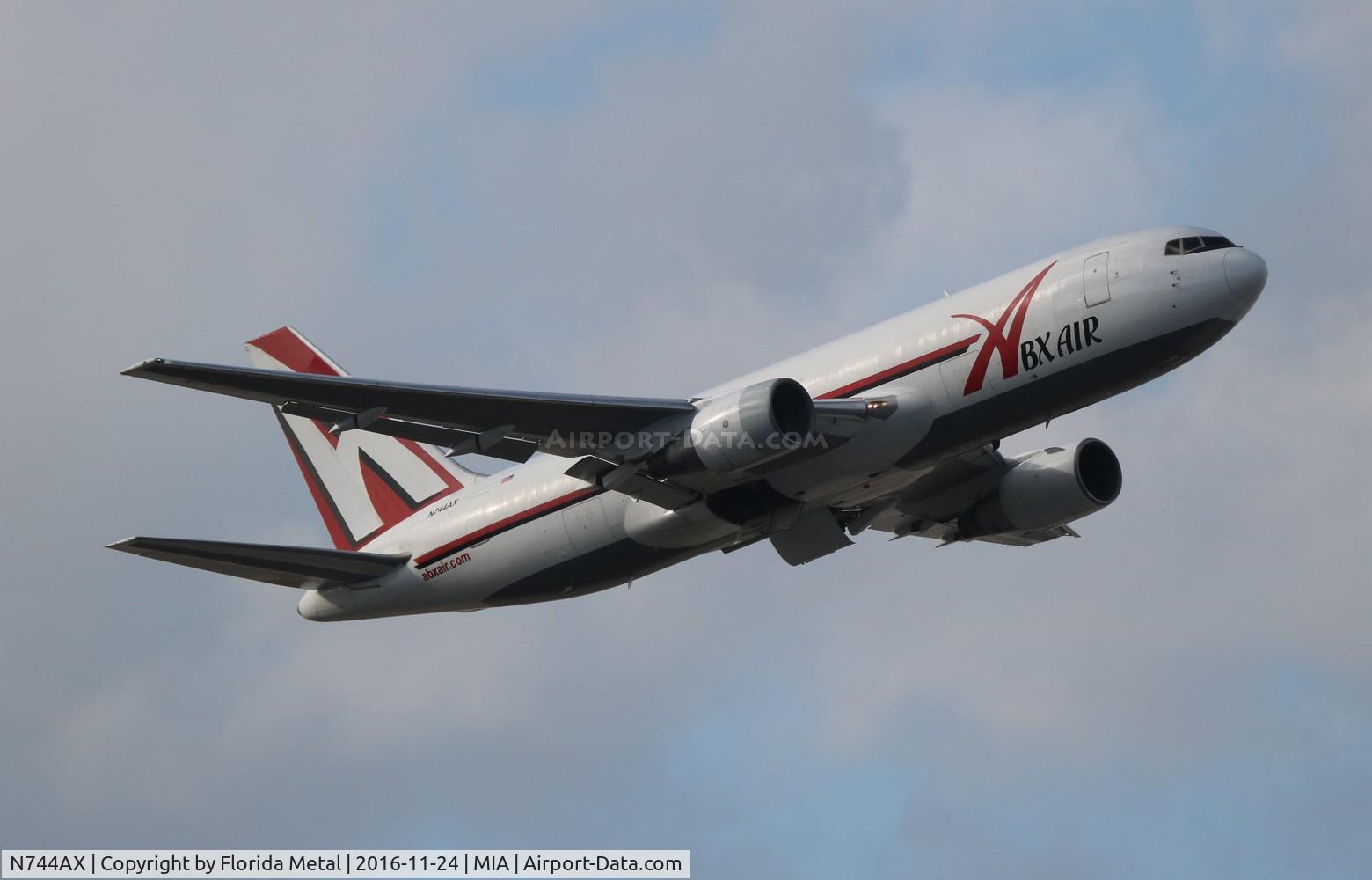 N744AX, 1983 Boeing 767-232 C/N 22221, ABX 767-200