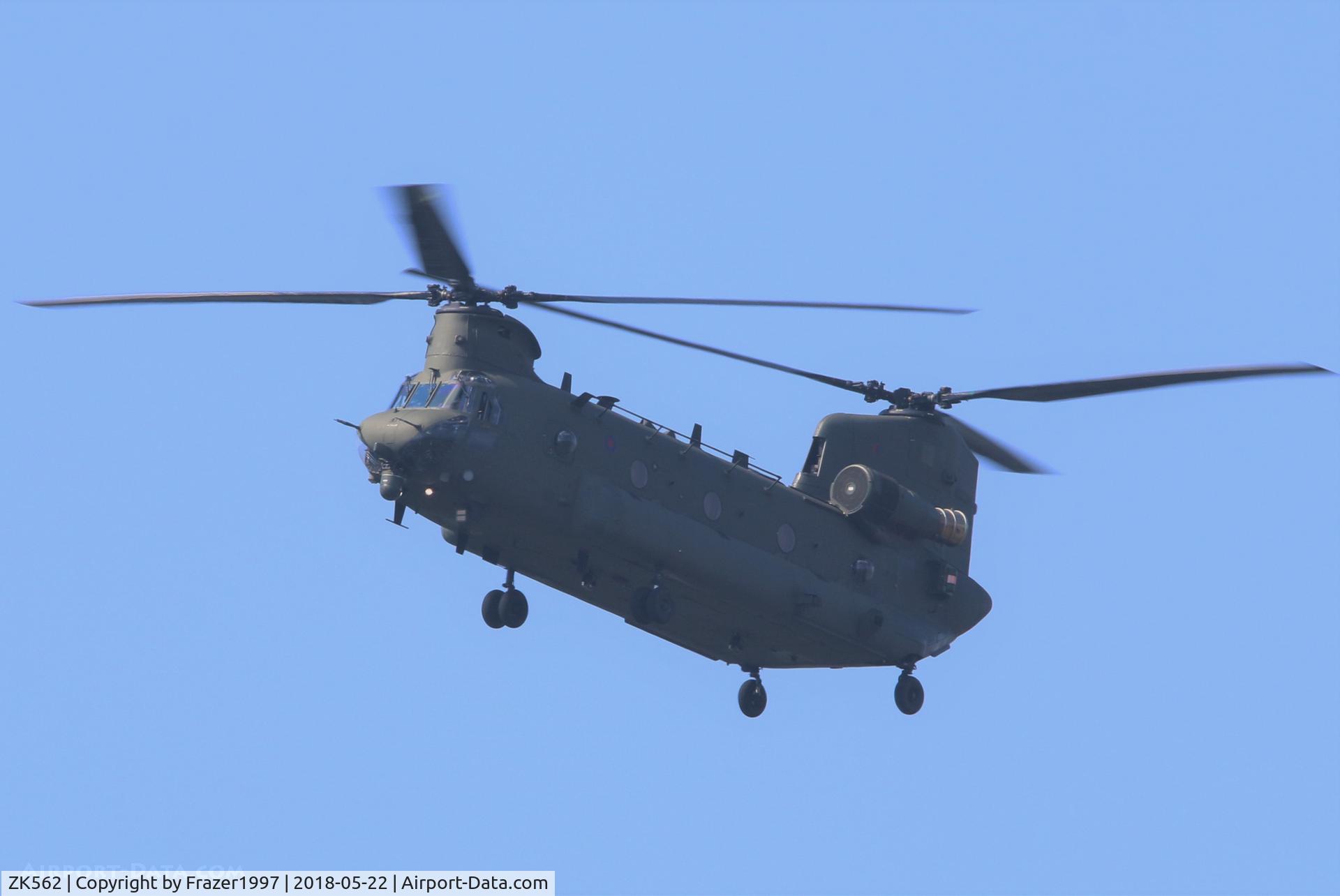 ZK562, Boeing Chinook HC.6 C/N M7713, Flying as part of a pair.