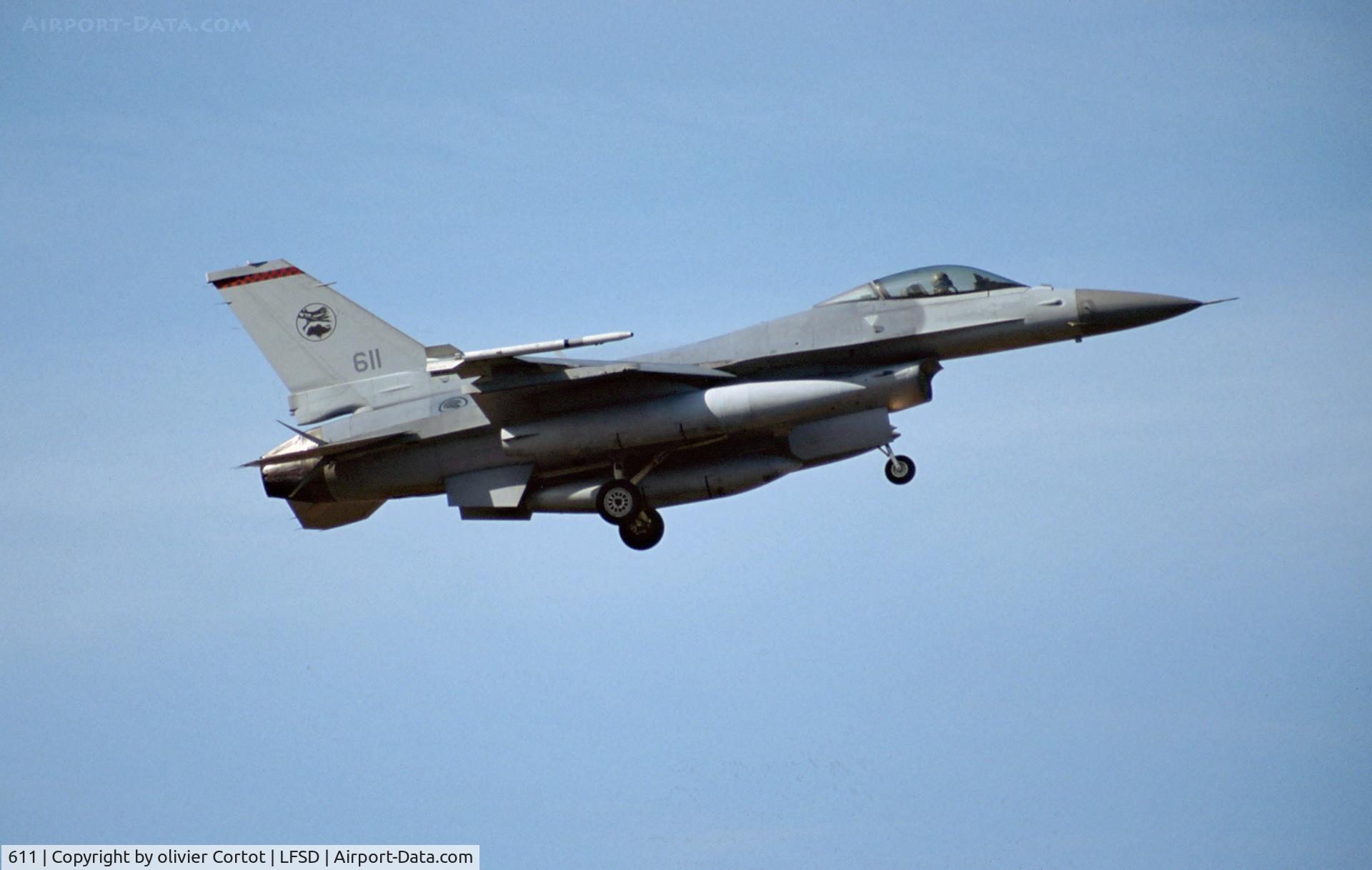 611, Lockheed Martin F-16CJ Fighting Falcon C/N DA-4, Dijon FAF base in the late 90s