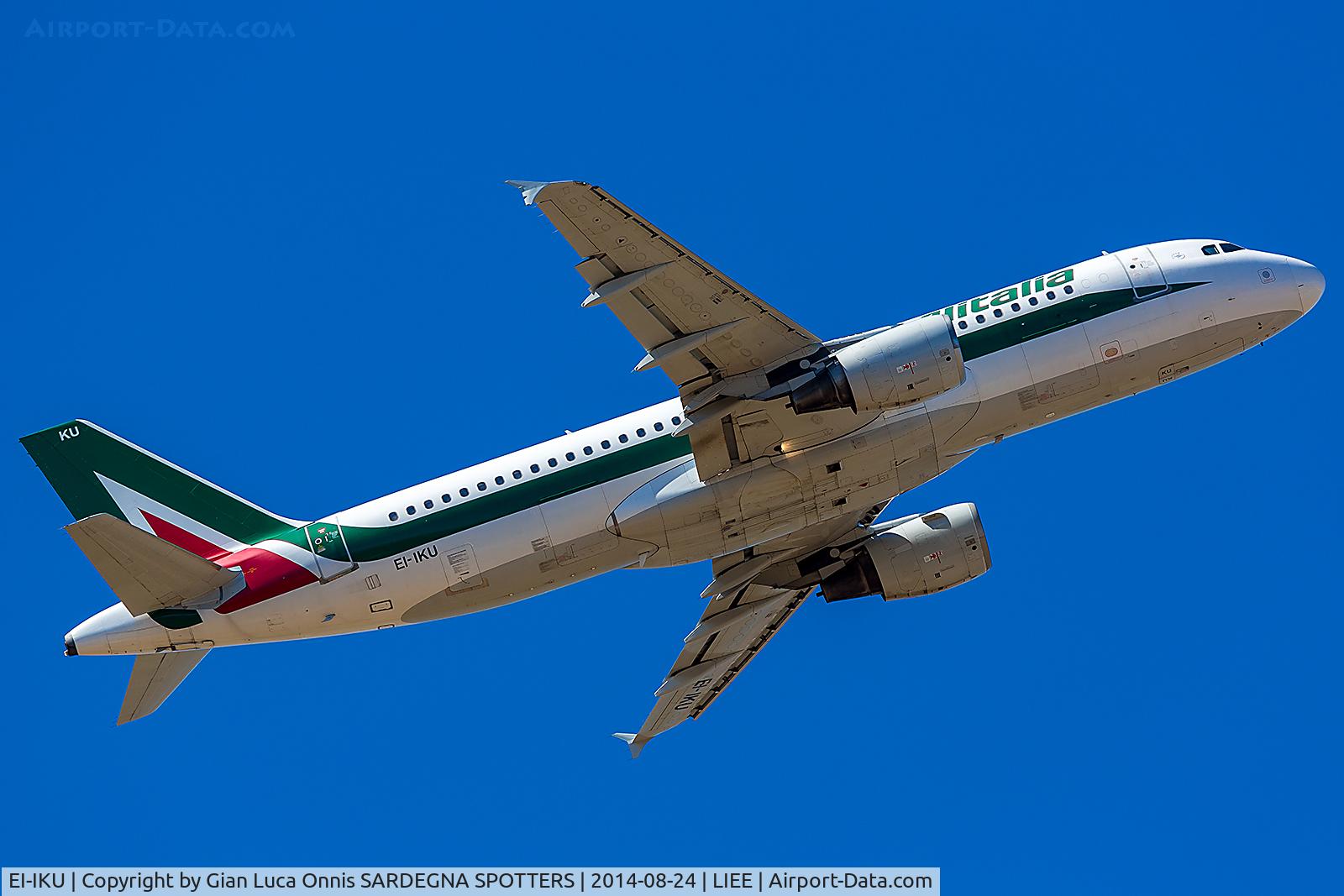 EI-IKU, 2000 Airbus A320-214 C/N 1217, TAKE OFF