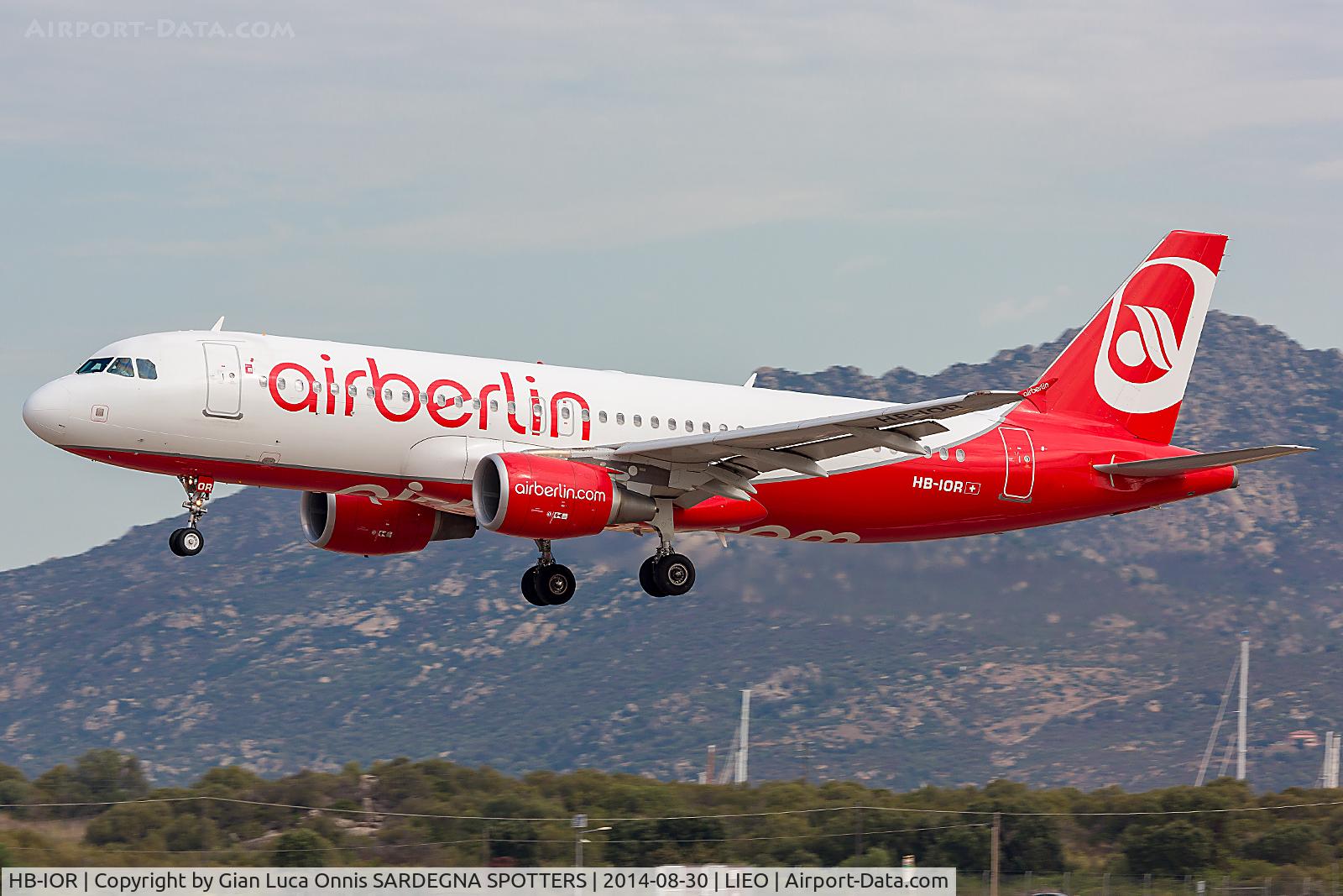 HB-IOR, 2009 Airbus A320-214 C/N 4033, LANDING 23