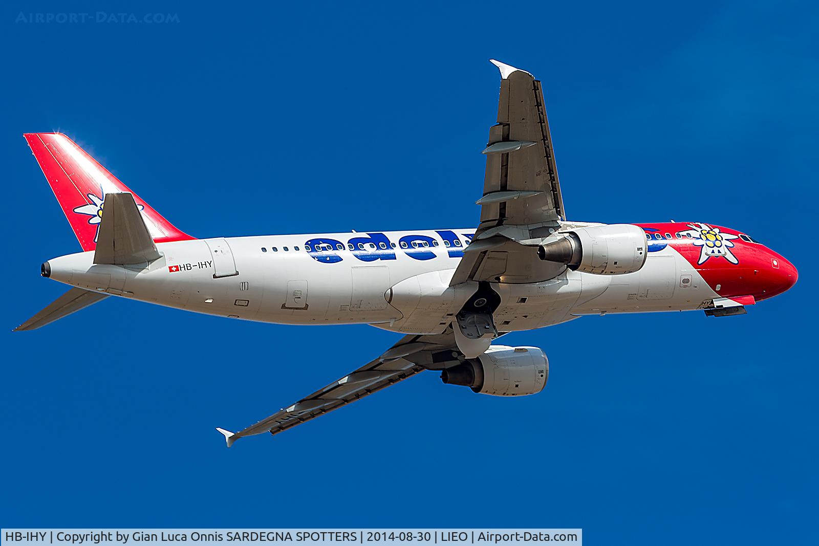 HB-IHY, 1998 Airbus A320-214 C/N 947, LANDING 05