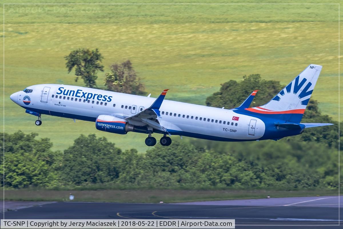 TC-SNP, 2010 Boeing 737-8HC C/N 40777, Boeing 737-8HC