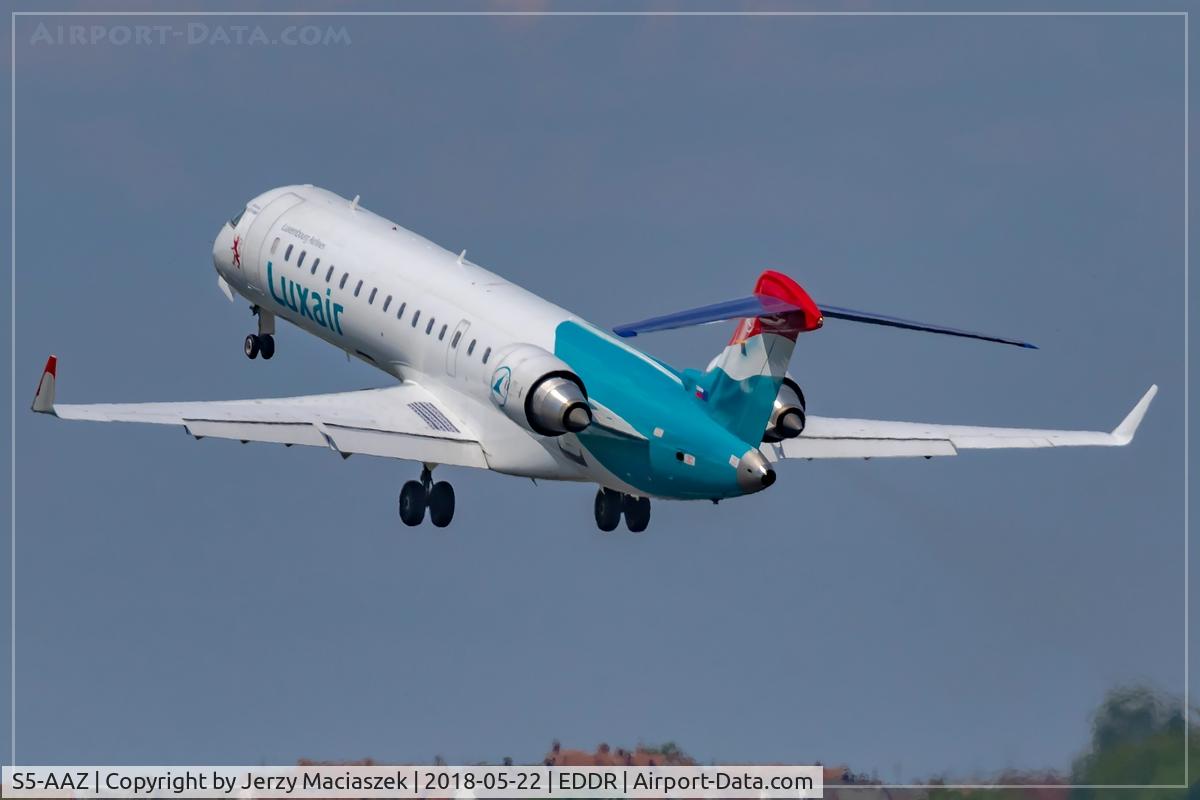 S5-AAZ, 2001 Canadair CRJ-700 (CL-600-2C10) Regional Jet C/N 10014, Canadair CRJ-700 (CL-600-2C10)