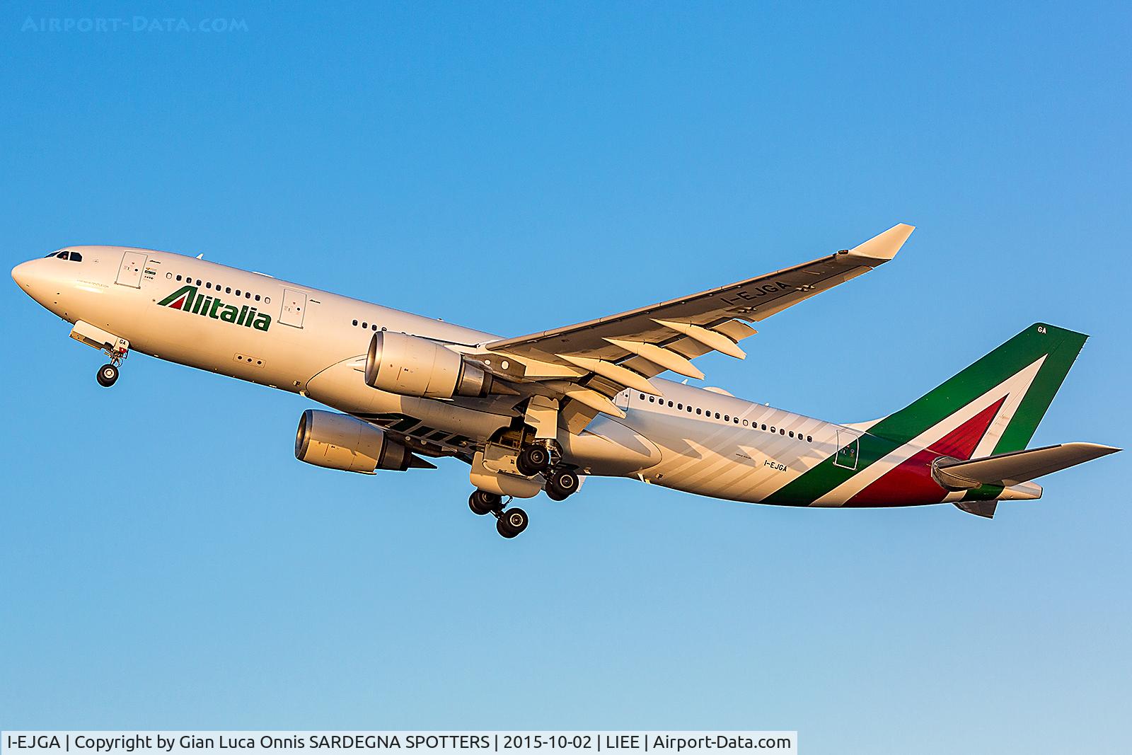 I-EJGA, 2007 Airbus A330-203 C/N 825, TAKEOFF RW 32L