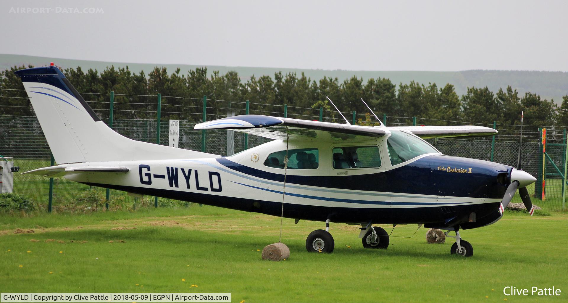 G-WYLD, 1981 Cessna T210N Turbo Centurion C/N 210-64341, Caught at Dundee. Poss new resident.