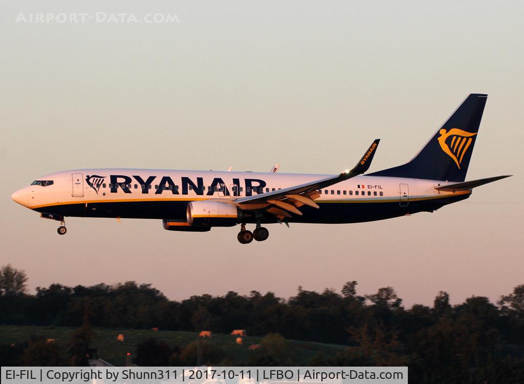 EI-FIL, 2015 Boeing 737-8AS C/N 44702, Landing rwy 14R
