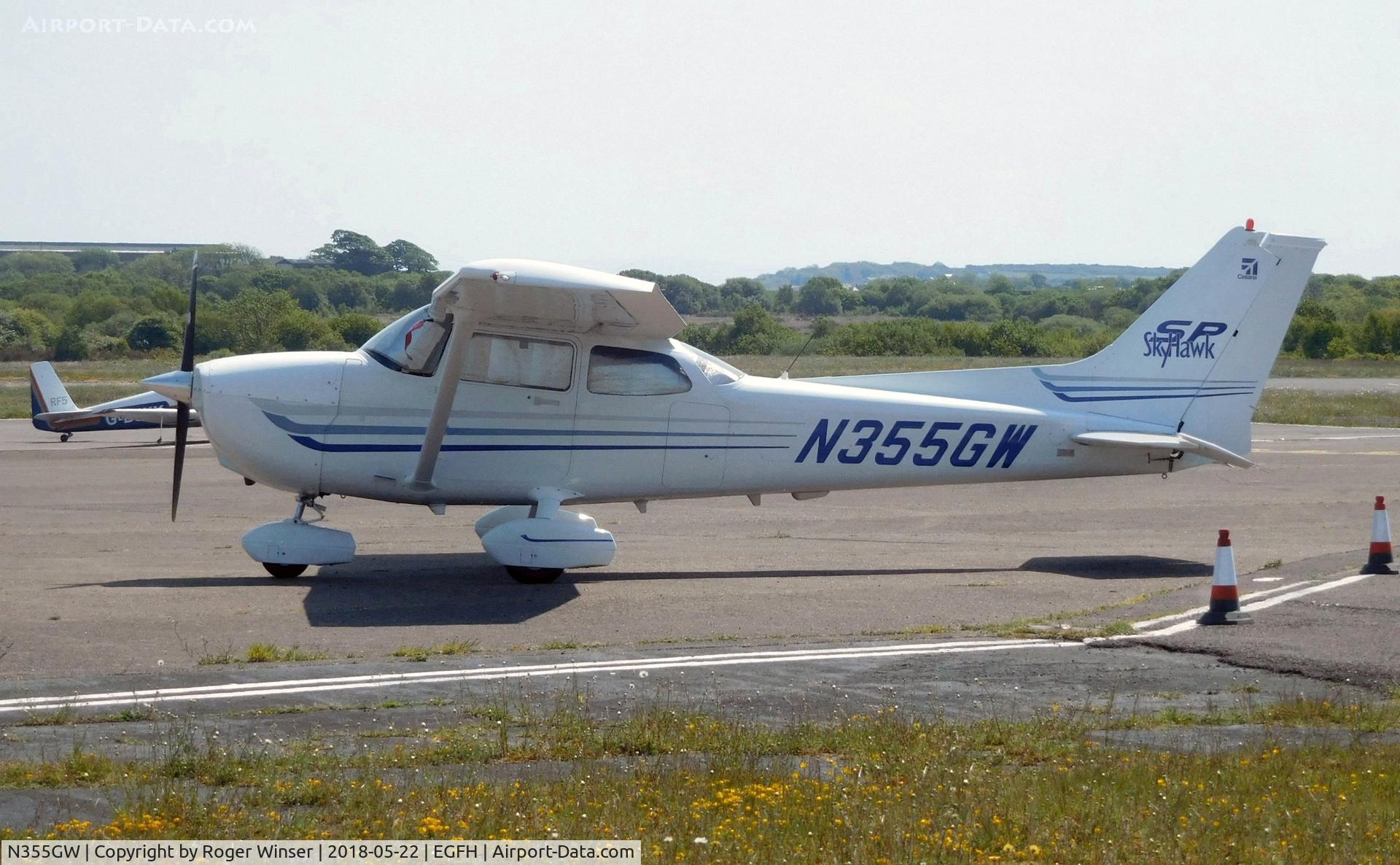 N355GW, 2003 Cessna 172S C/N 172S9355, Visiting Skyhawk SP.