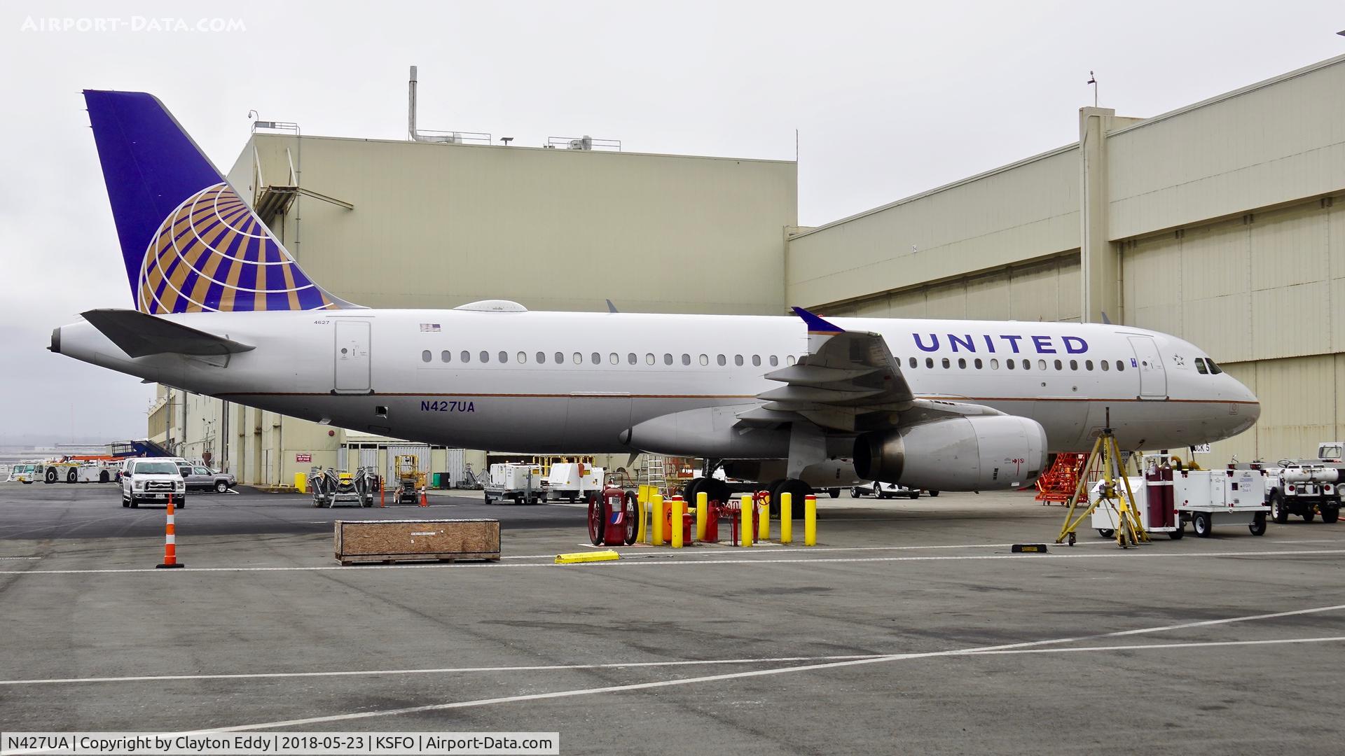 N427UA, 1995 Airbus A320-232 C/N 512, SFO 2018.