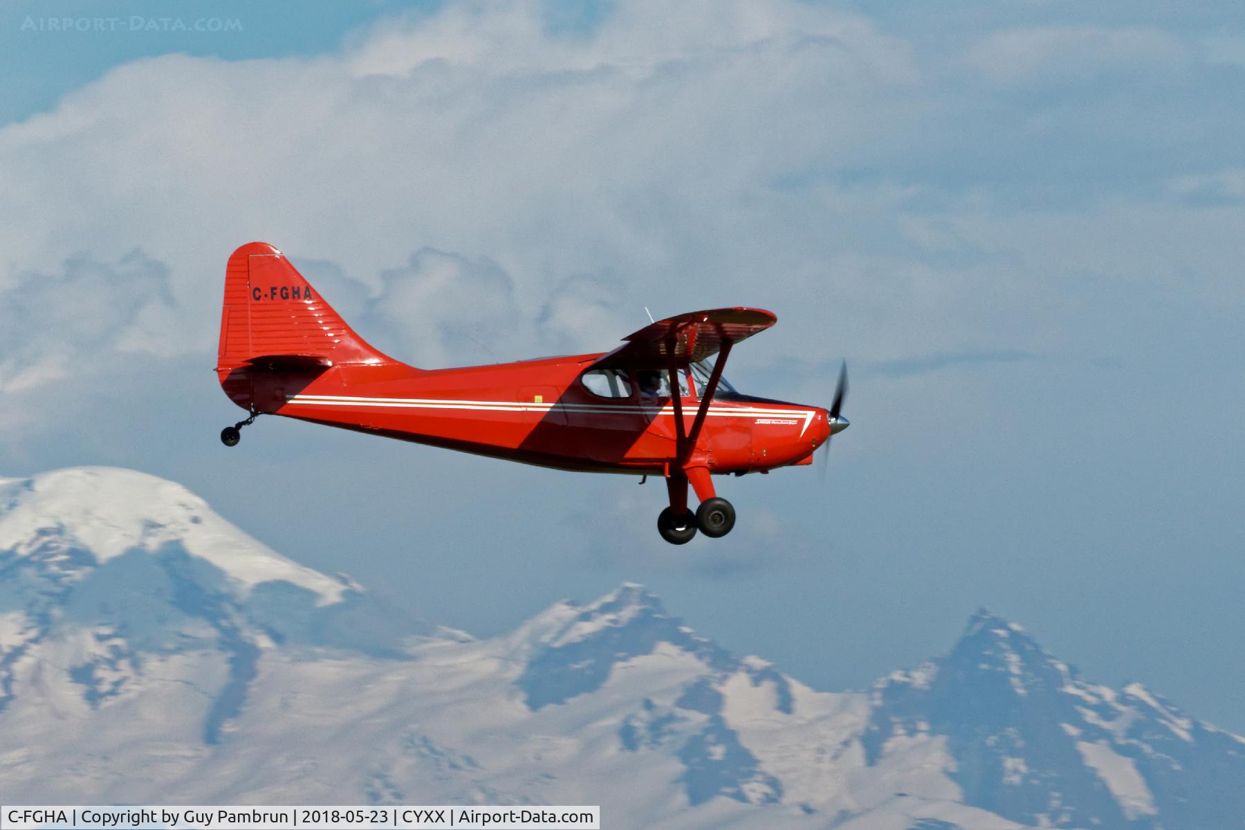 C-FGHA, 1948 Stinson 108-3 Voyager C/N 108 4770, Landing