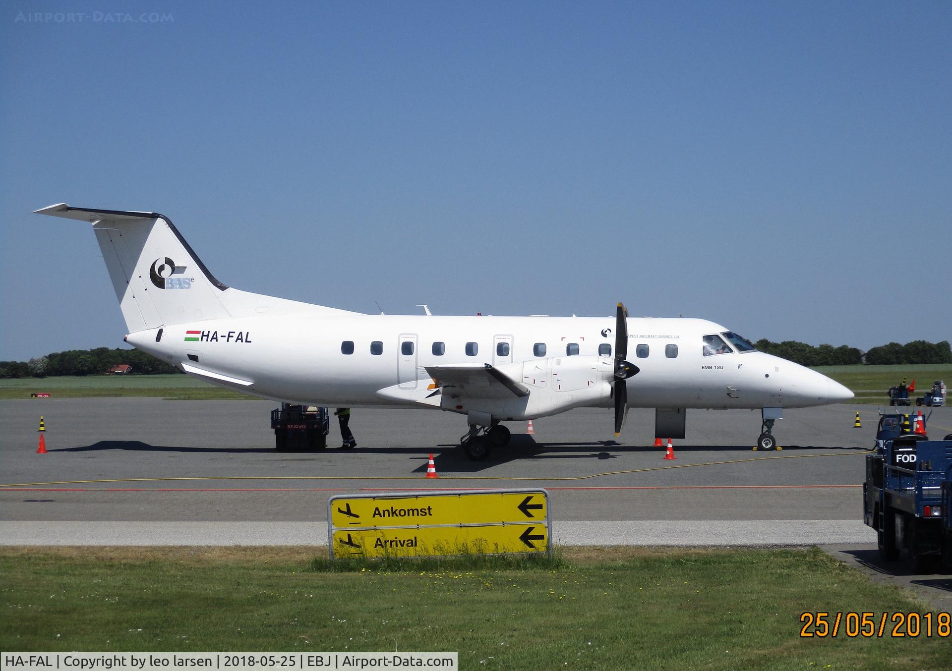 HA-FAL, 1990 Embraer EMB-120 Brasilia C/N 120176, Esbjerg 25.5.2018