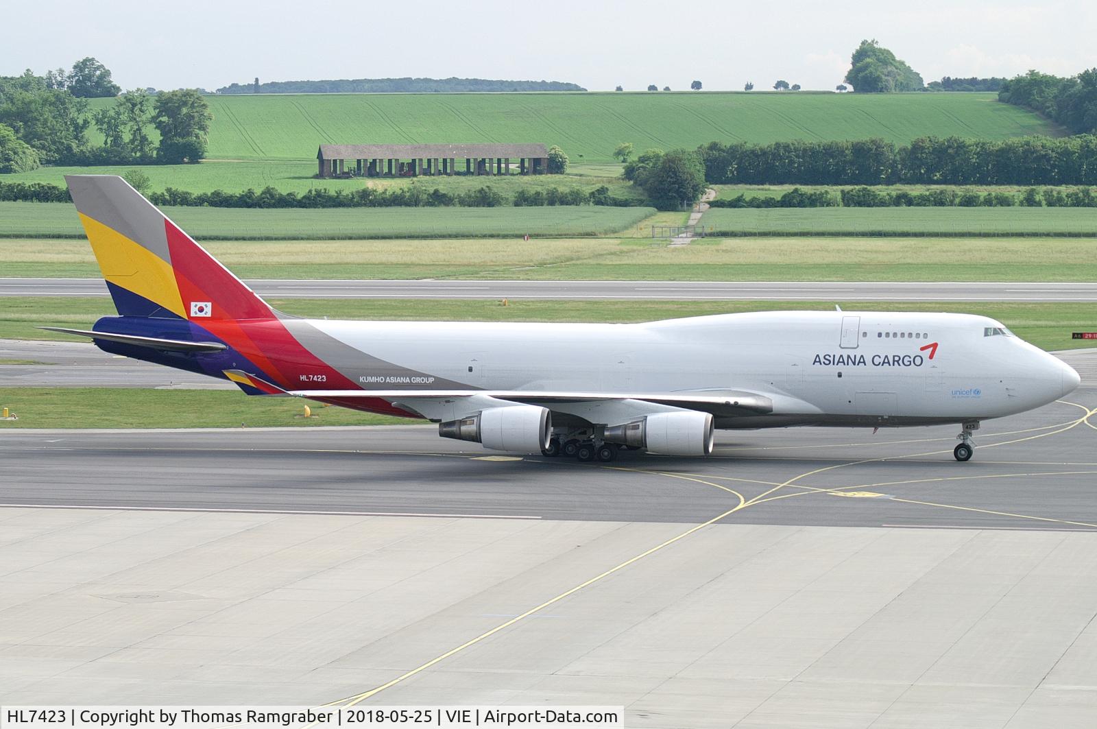 HL7423, 1997 Boeing 747-48EM(F) C/N 27282, Asiana Airlines Boeing 747-400