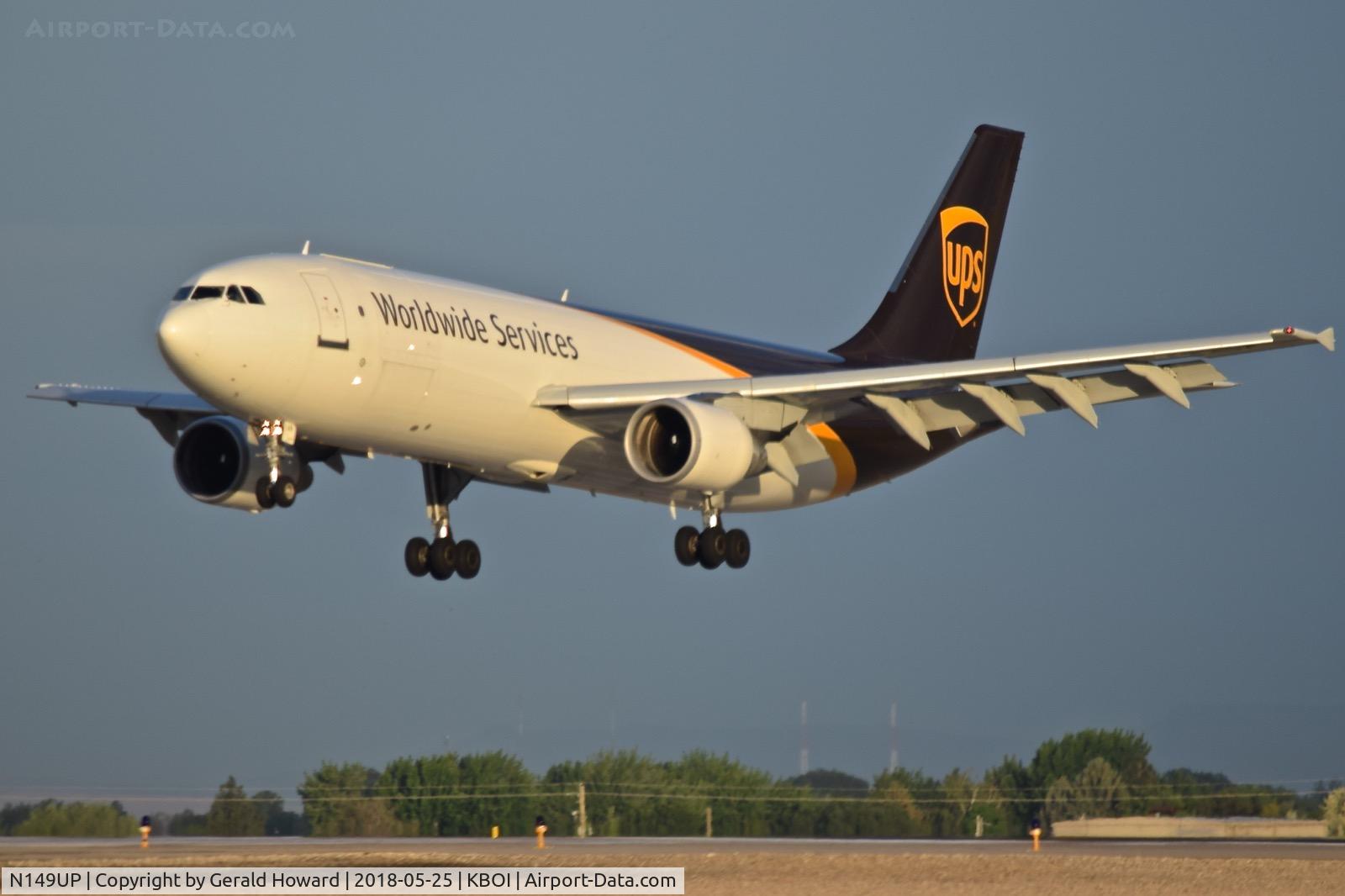 N149UP, 2003 Airbus A300F4-622R C/N 832, Landing RWT 10R.