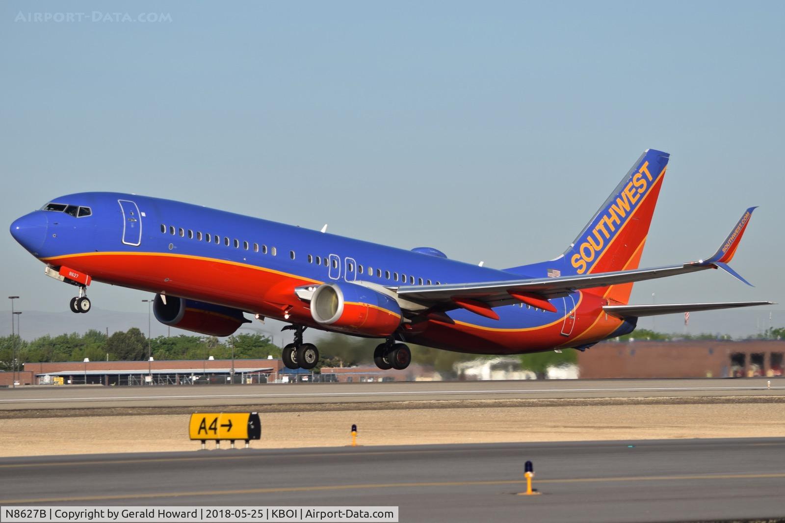 N8627B, 2014 Boeing 737-8H4 C/N 36895, Departing RWY 10L.