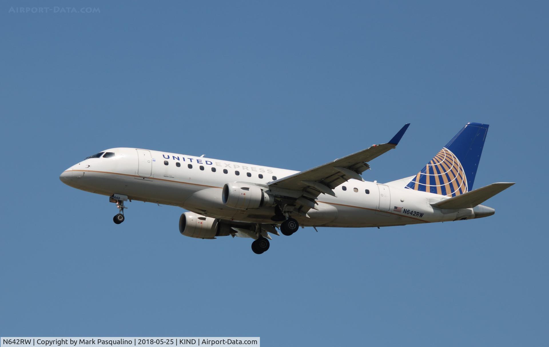 N642RW, 2004 Embraer 170SE (ERJ-170-100SE) C/N 17000063, ERJ 170-100 SE