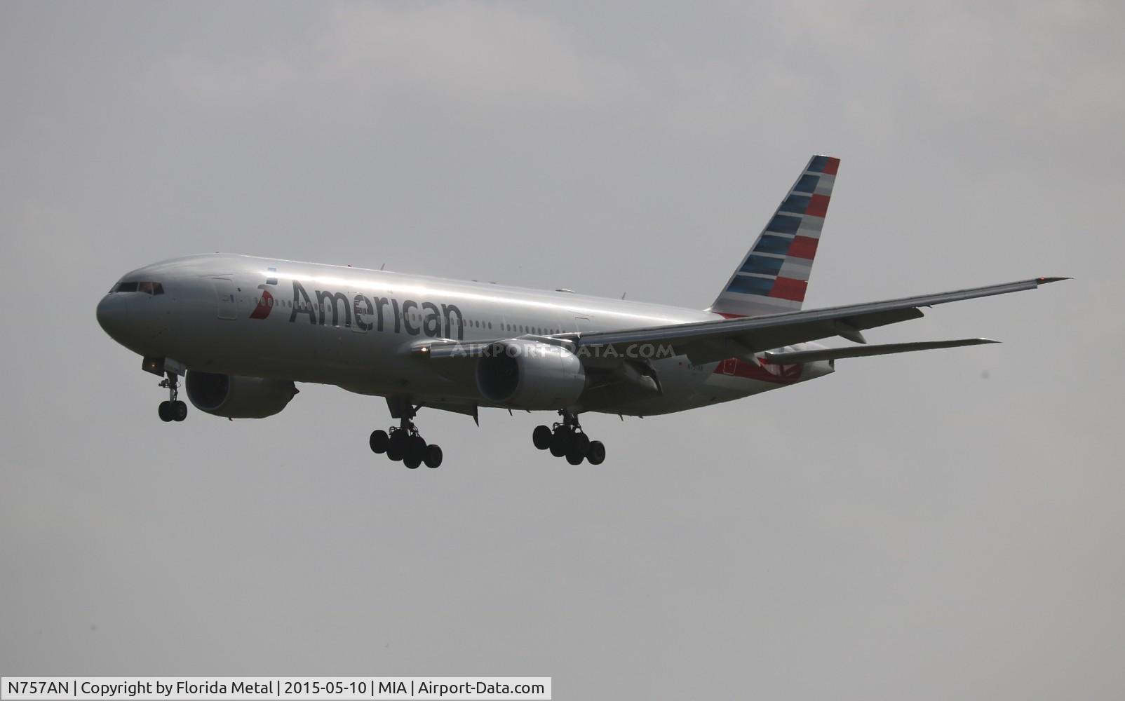 N757AN, 2001 Boeing 777-223 C/N 32636, American
