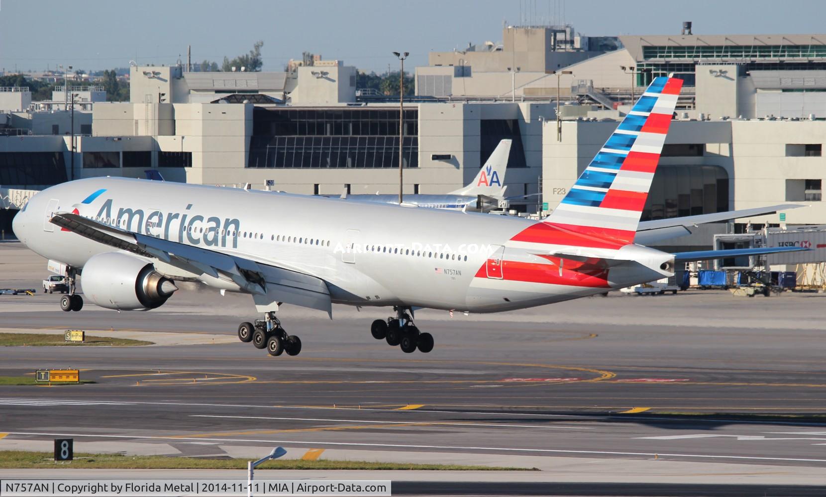 N757AN, 2001 Boeing 777-223 C/N 32636, American