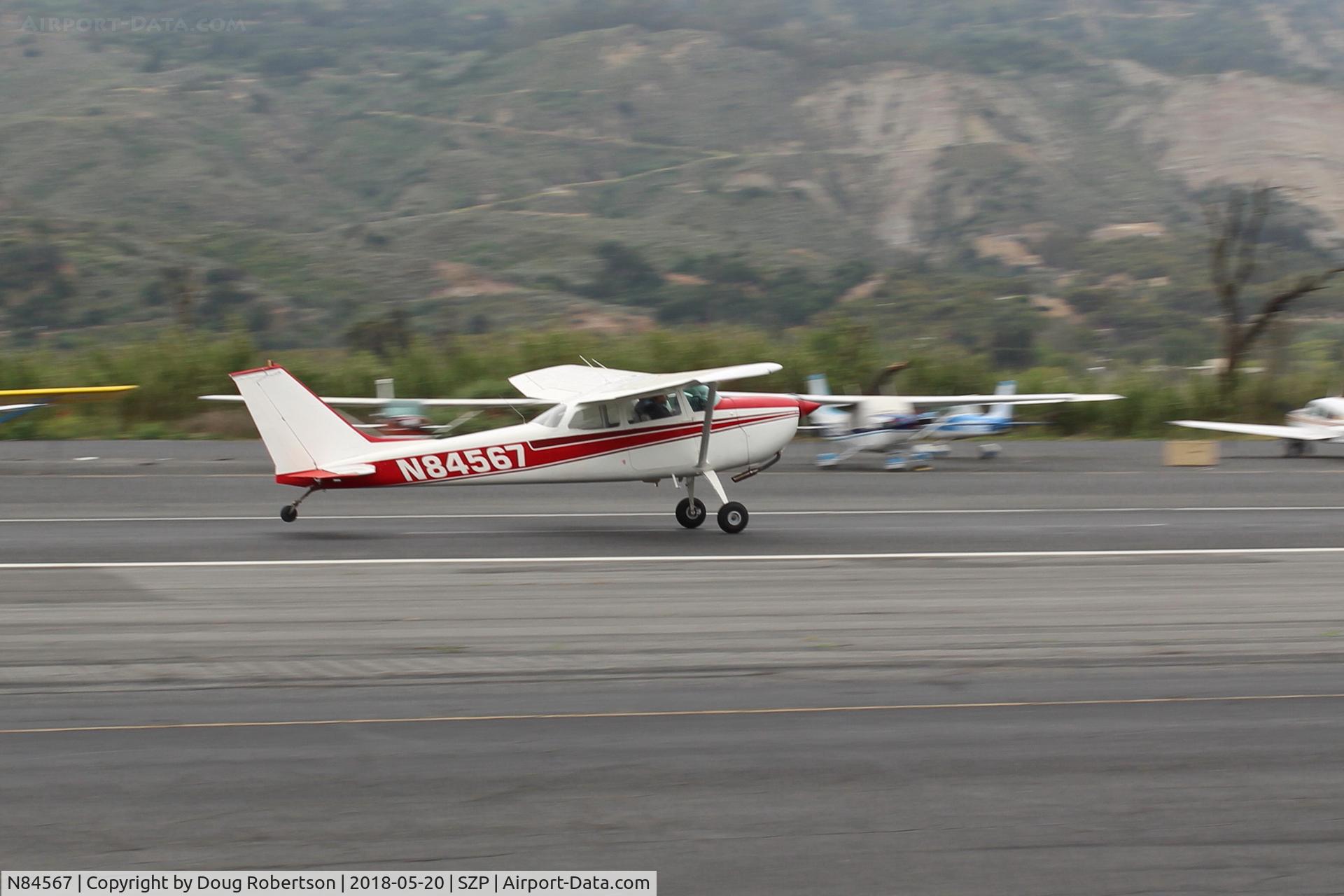 N84567, 1969 Cessna 172K Skyhawk C/N 17258525, 1969 Cessna 172K SKYHAWK, Lycoming O-320-E2D 150 Hp, takeoff roll Rwy 22
