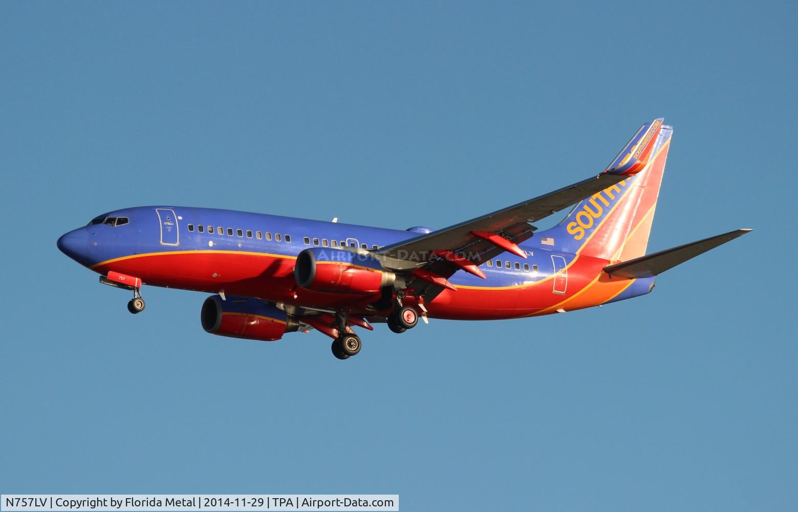 N757LV, 1999 Boeing 737-7H4 C/N 29850, Southwest