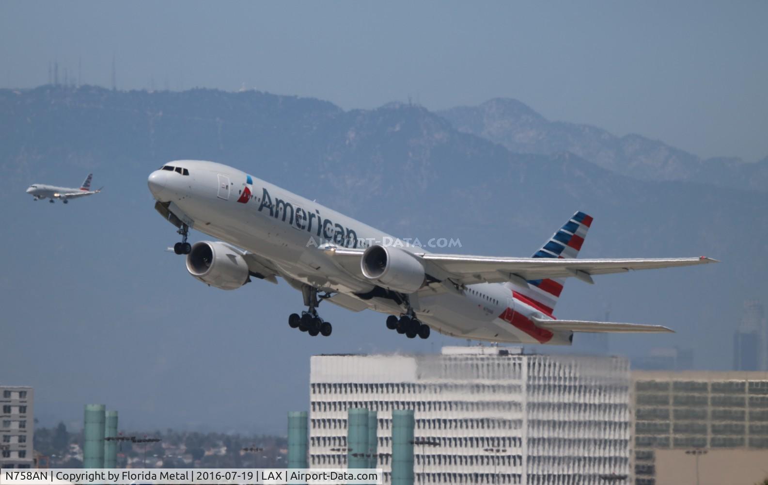 N758AN, 2001 Boeing 777-223 C/N 32637, American