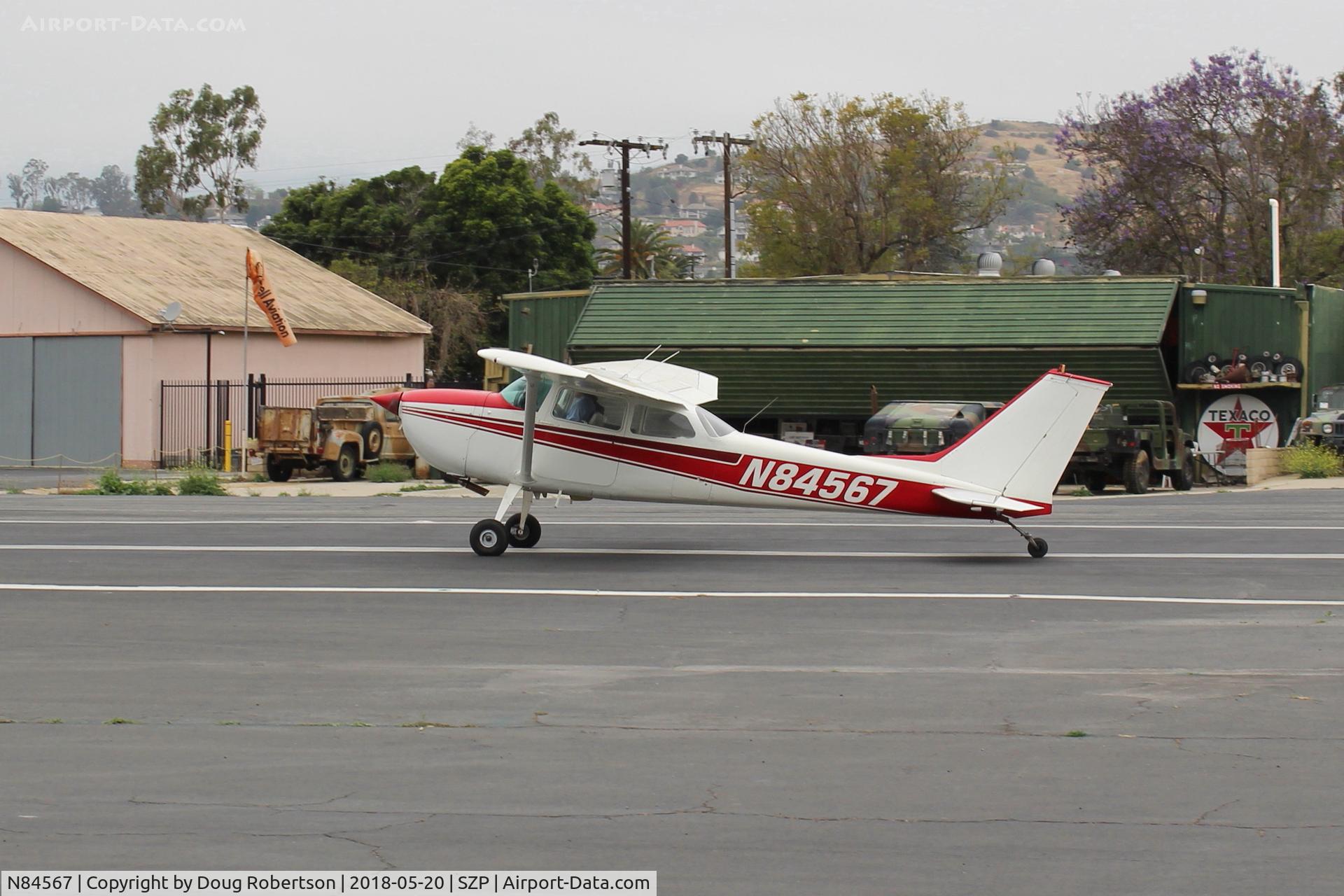 N84567, 1969 Cessna 172K Skyhawk C/N 17258525, 1969 Cessna 172K SKYHAWK, Lycoming O-320-E2D 150 Hp, takeoff roll Rwy 22
