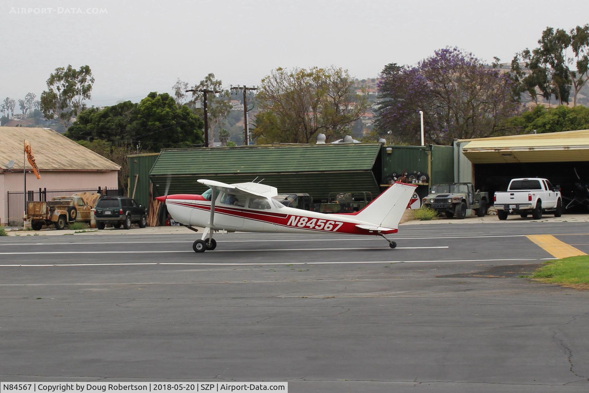 N84567, 1969 Cessna 172K Skyhawk C/N 17258525, 1969 Cessna 172K SKYHAWK, Lycoming O-320-E2D 150 Hp, takeoff roll Rwy 22
