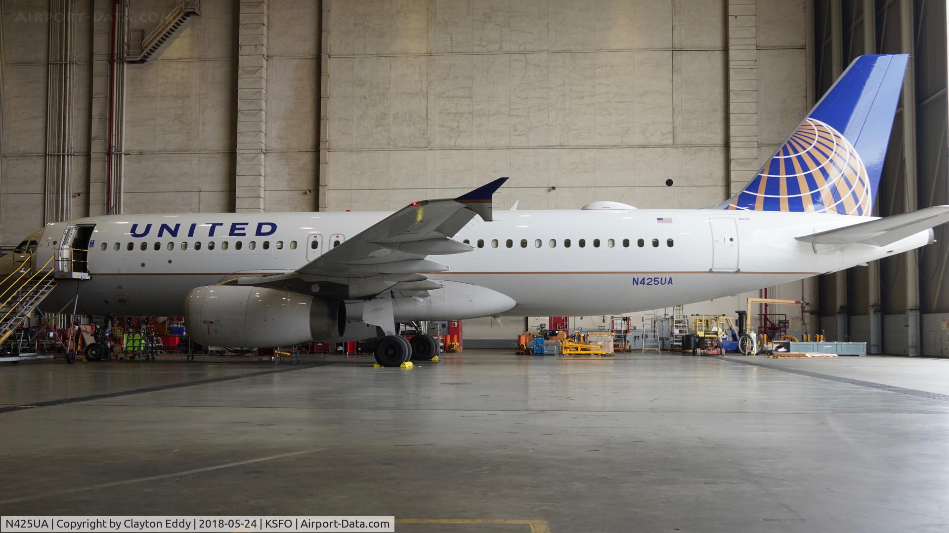 N425UA, 1995 Airbus A320-232 C/N 508, SFO 2018.