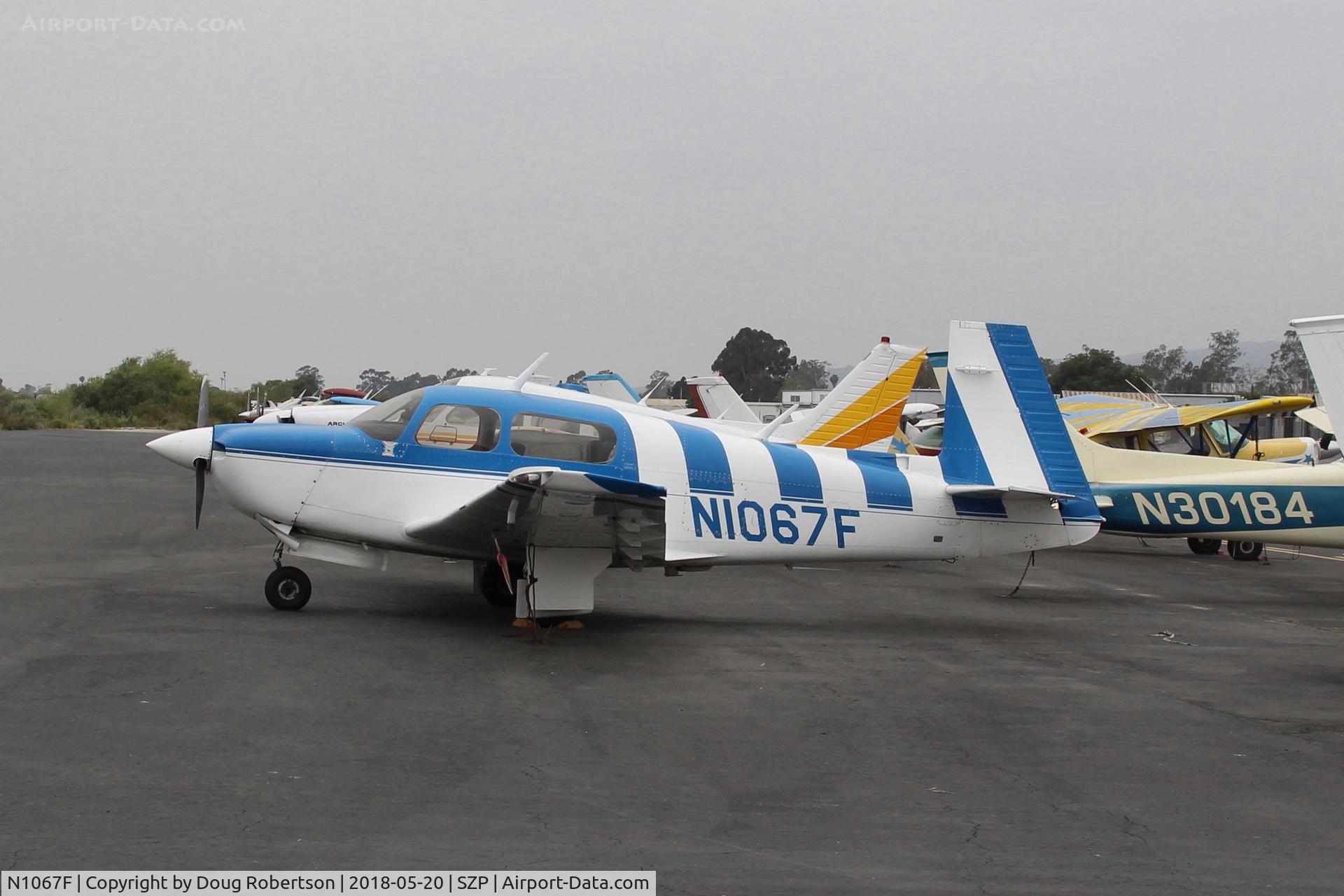 N1067F, 1989 Mooney M20J 201 C/N 24-3125, 1989 Mooney M20J 201 Lycoming IO-360 O&VO 200 Hp, on Transient Ramp