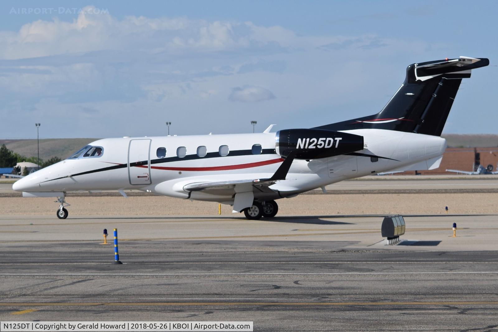 N125DT, 2017 Embraer EMB-505 Phenom 300 C/N 50500416, On Alpha.