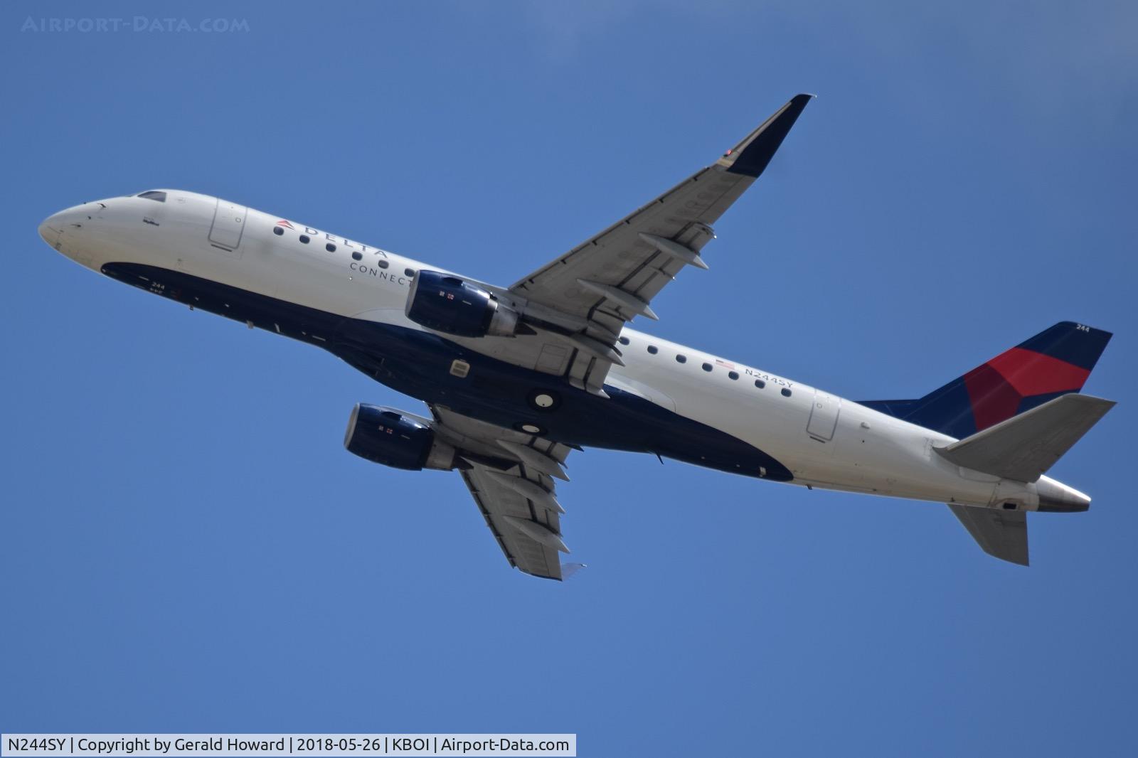 N244SY, 2016 Embraer 175LR (ERJ-170-200LR) C/N 17000598, Landing RWY 28R.