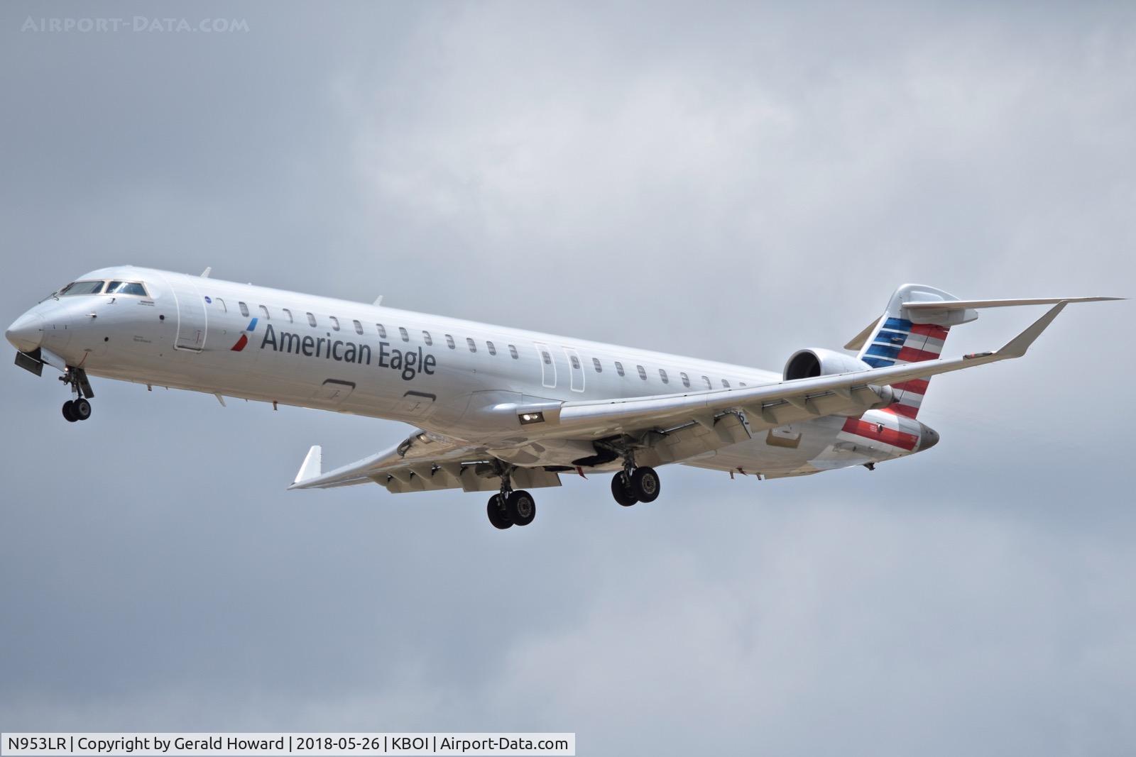 N953LR, 2015 Bombardier CRJ-900LR (CL-600-2D24) C/N 15374, Final approach for RWY 28R.