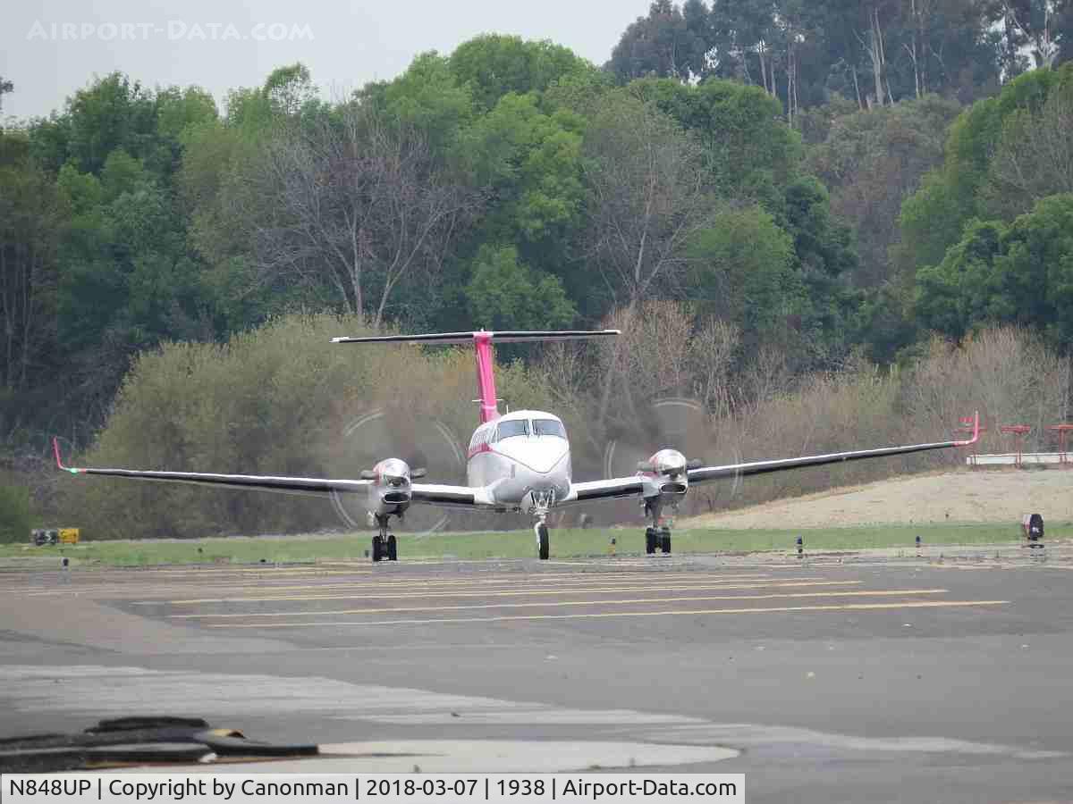 N848UP, 2015 Beechcraft 350 King Air C/N FL-1004, Taxiing