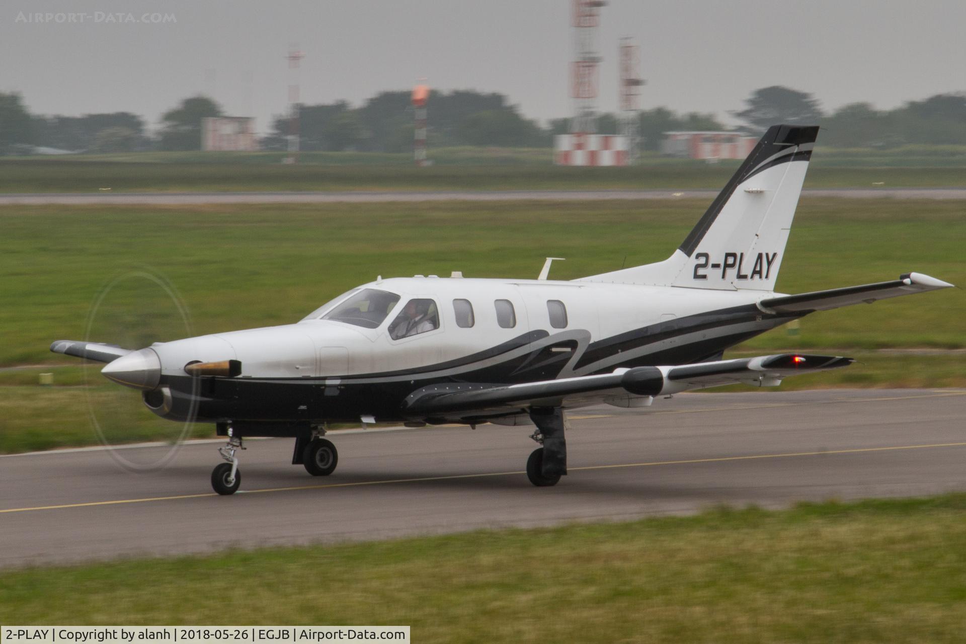 2-PLAY, 2004 Socata TBM-700 C/N 302, Taxiing for a 09 departure